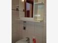 Ванная комната Gradac, Ванная комната в размещении типа apartment, WiFi.