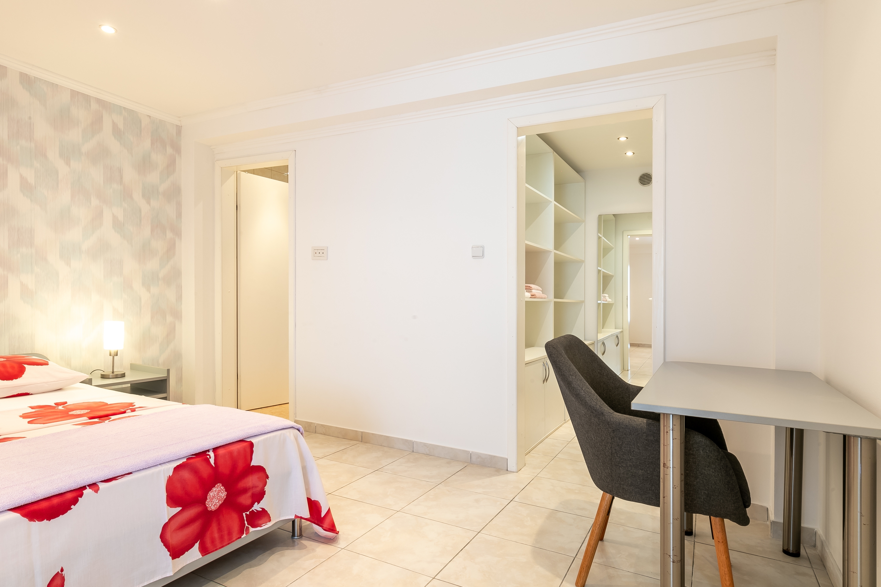 Three bedroom apartment near beach Cove Nova, Korčula  A-a