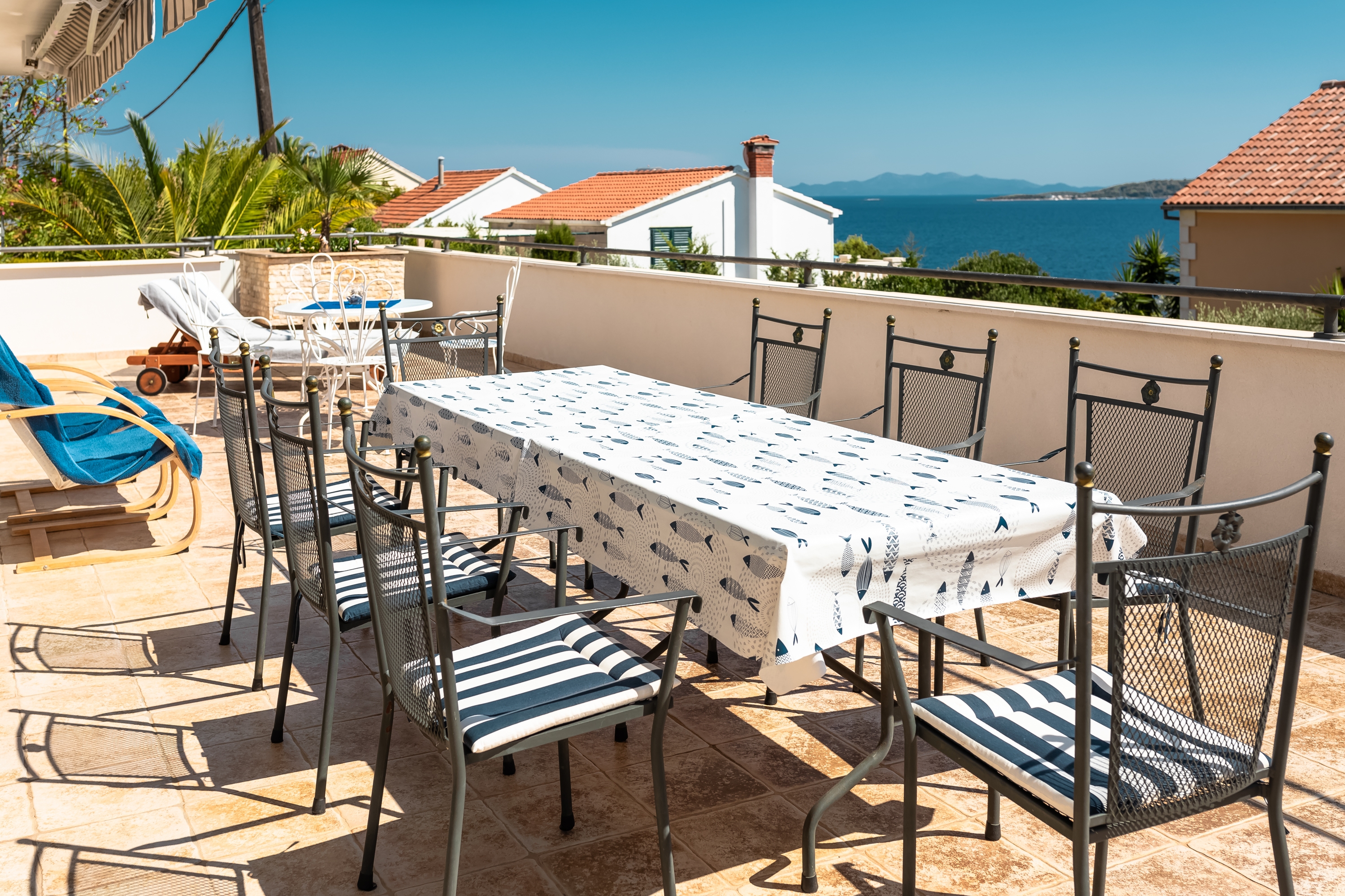 Three bedroom apartment near beach Cove Nova, Korčula  A-a