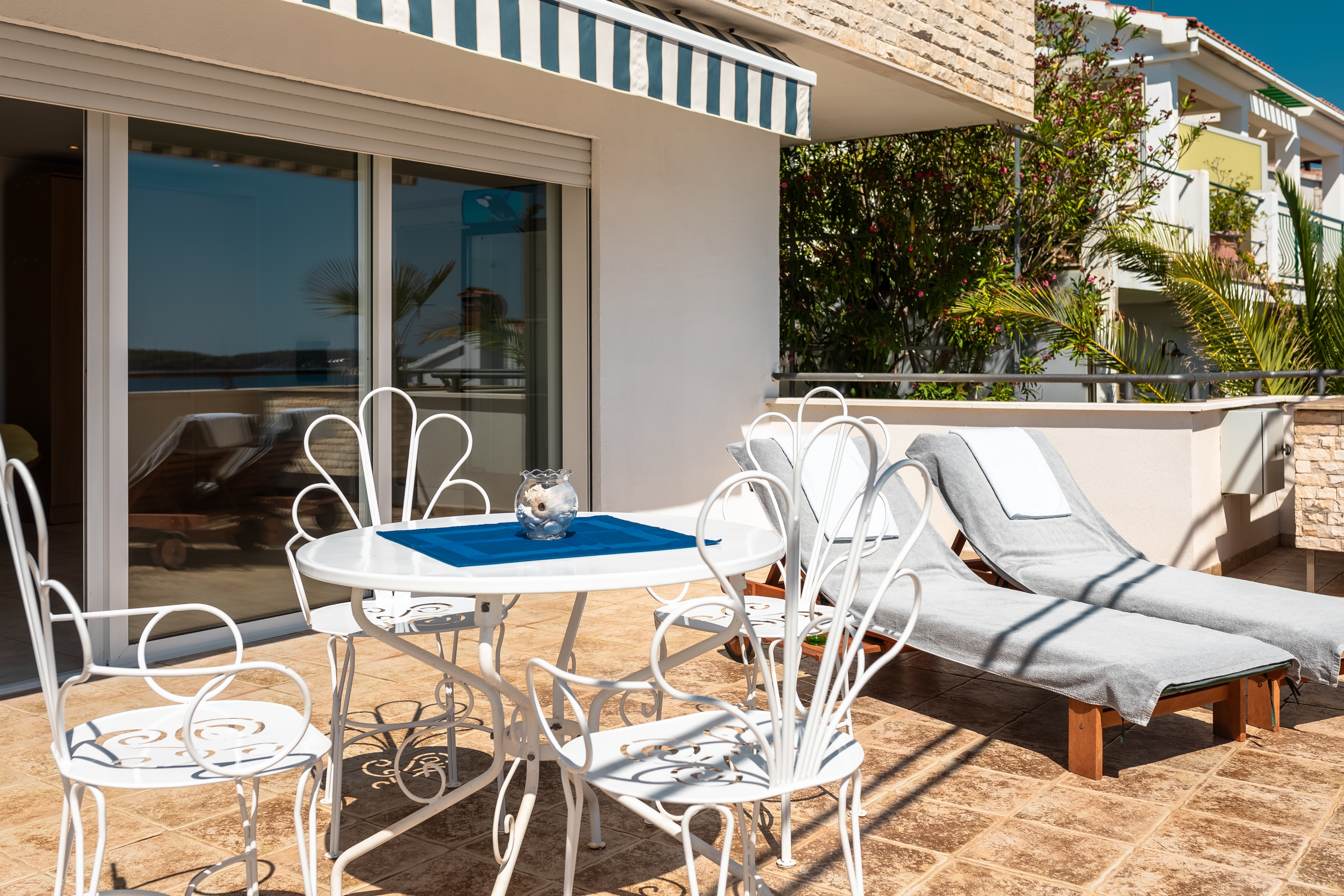 Three bedroom apartment near beach Cove Nova, Korčula (A-11353-a)