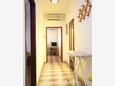 Hallway Slatine, Hallway in the apartment, air condition available and WiFi.