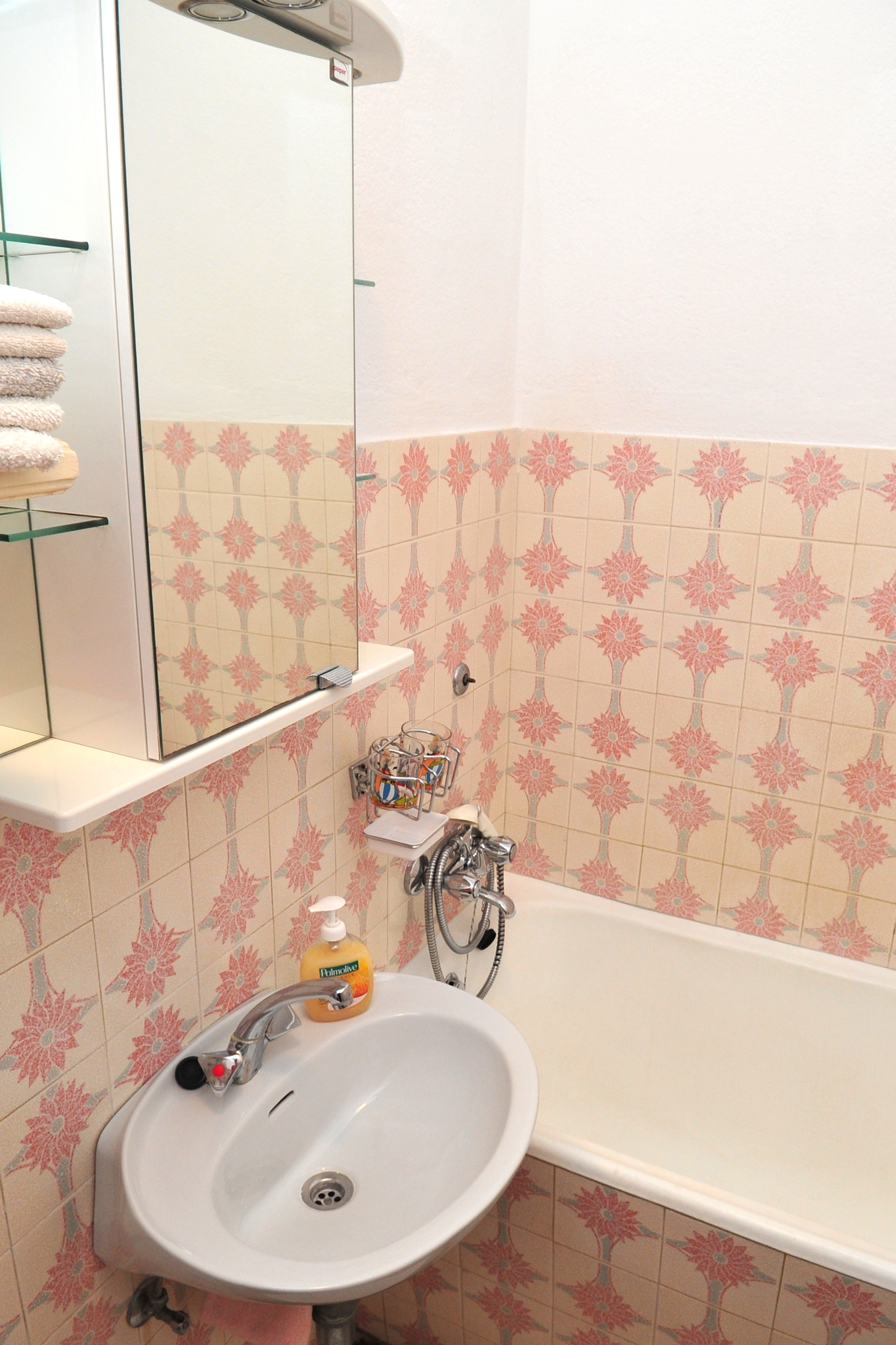 Three bedroom apartment with terrace and sea view Supetar, Brač  A-a