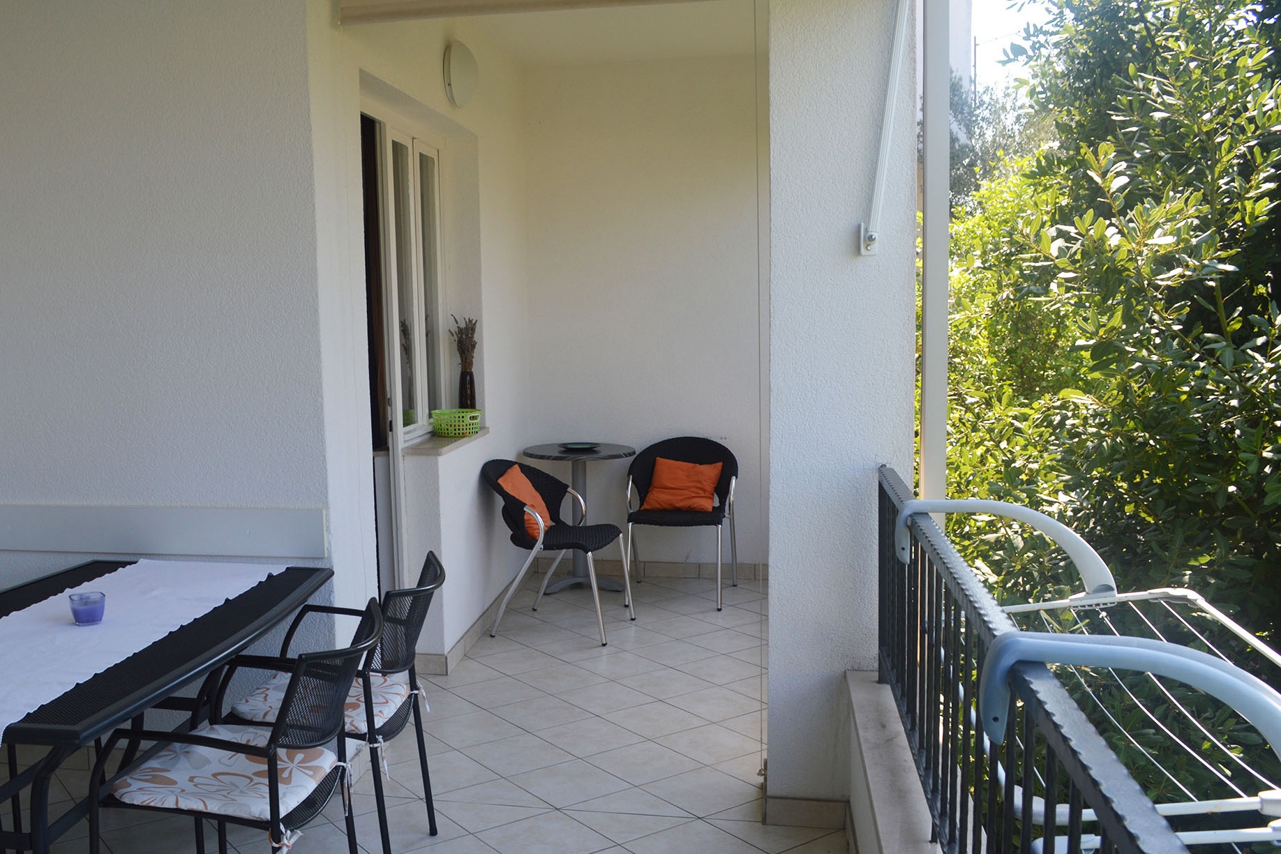 Two bedroom apartment with balcony Makarska  A-a