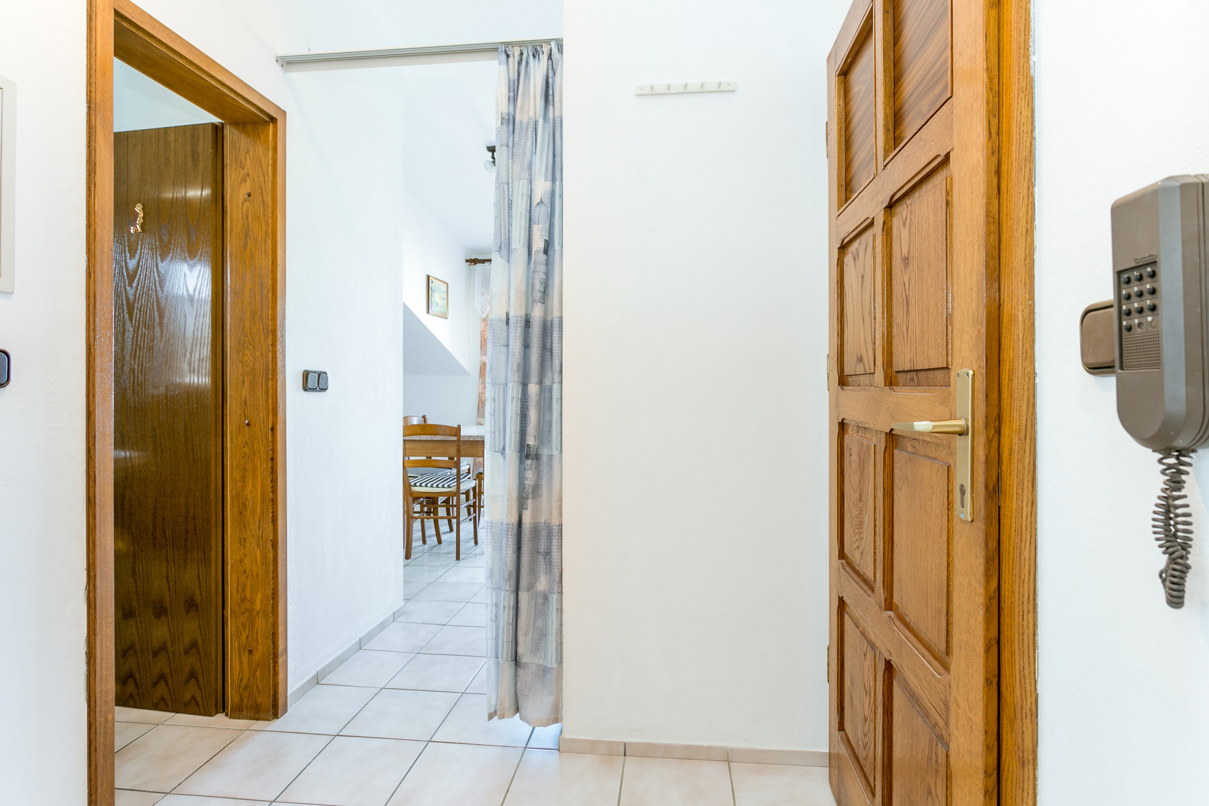 One bedroom apartment with balcony and sea view Okrug Gornji, Čiovo  A-a