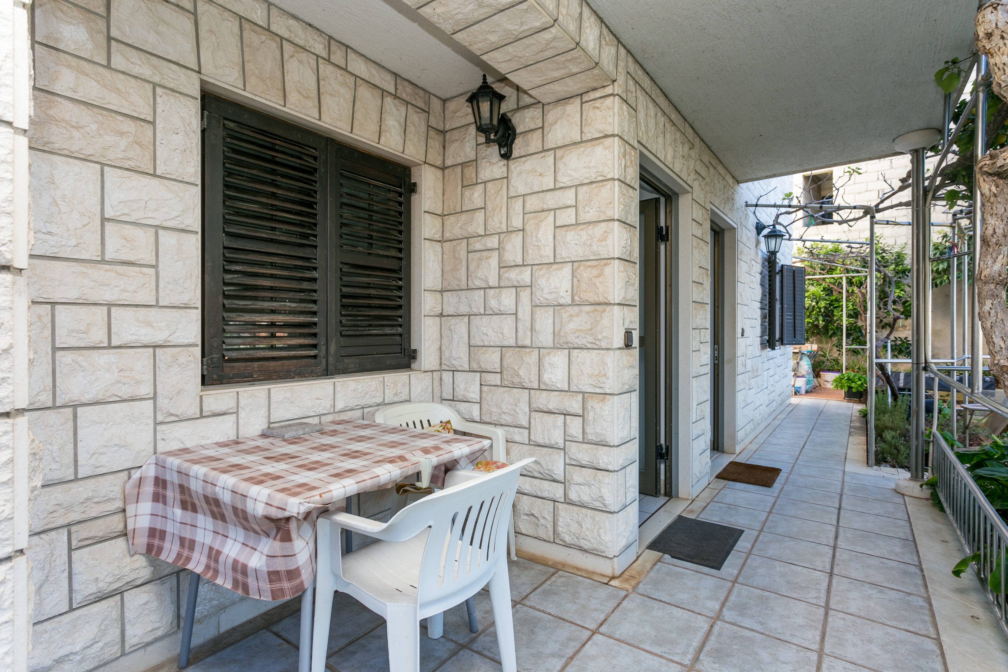 Studio flat with terrace Okrug Gornji, Čiovo  AS-b