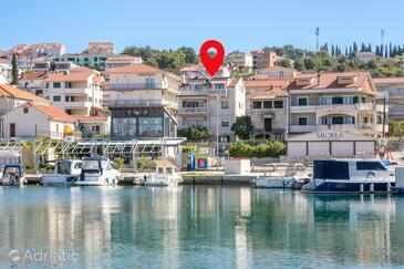 Property Okrug Gornji, Čiovo, Property 11374 - Apartments near sea with pebble beach.