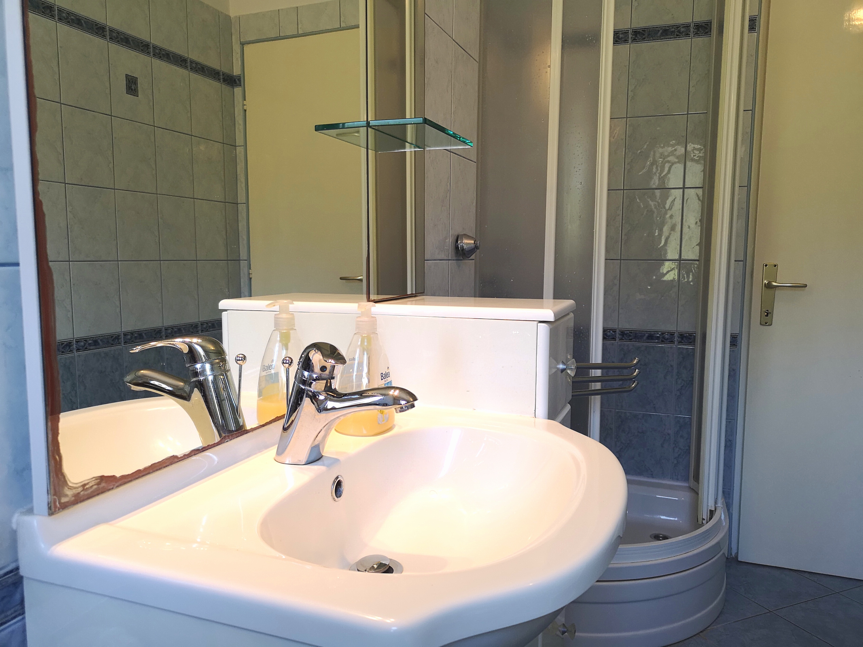 Two bedroom apartment with terrace Banjol, Rab  A-b