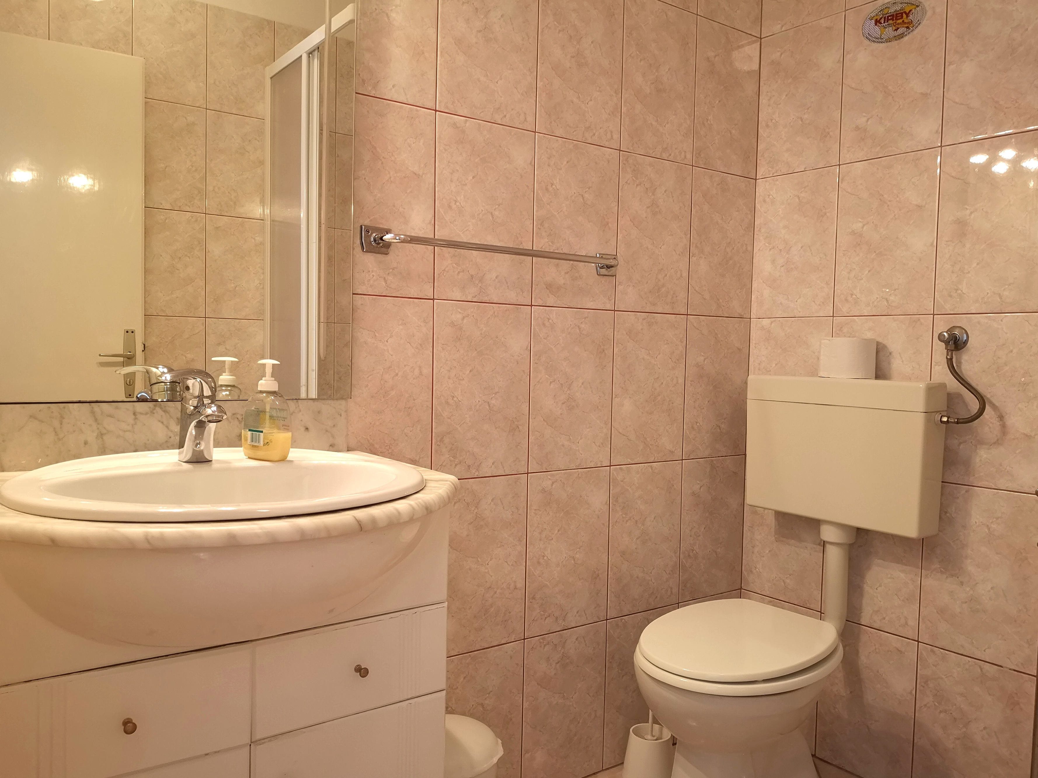 Two bedroom apartment with terrace Banjol, Rab  A-b