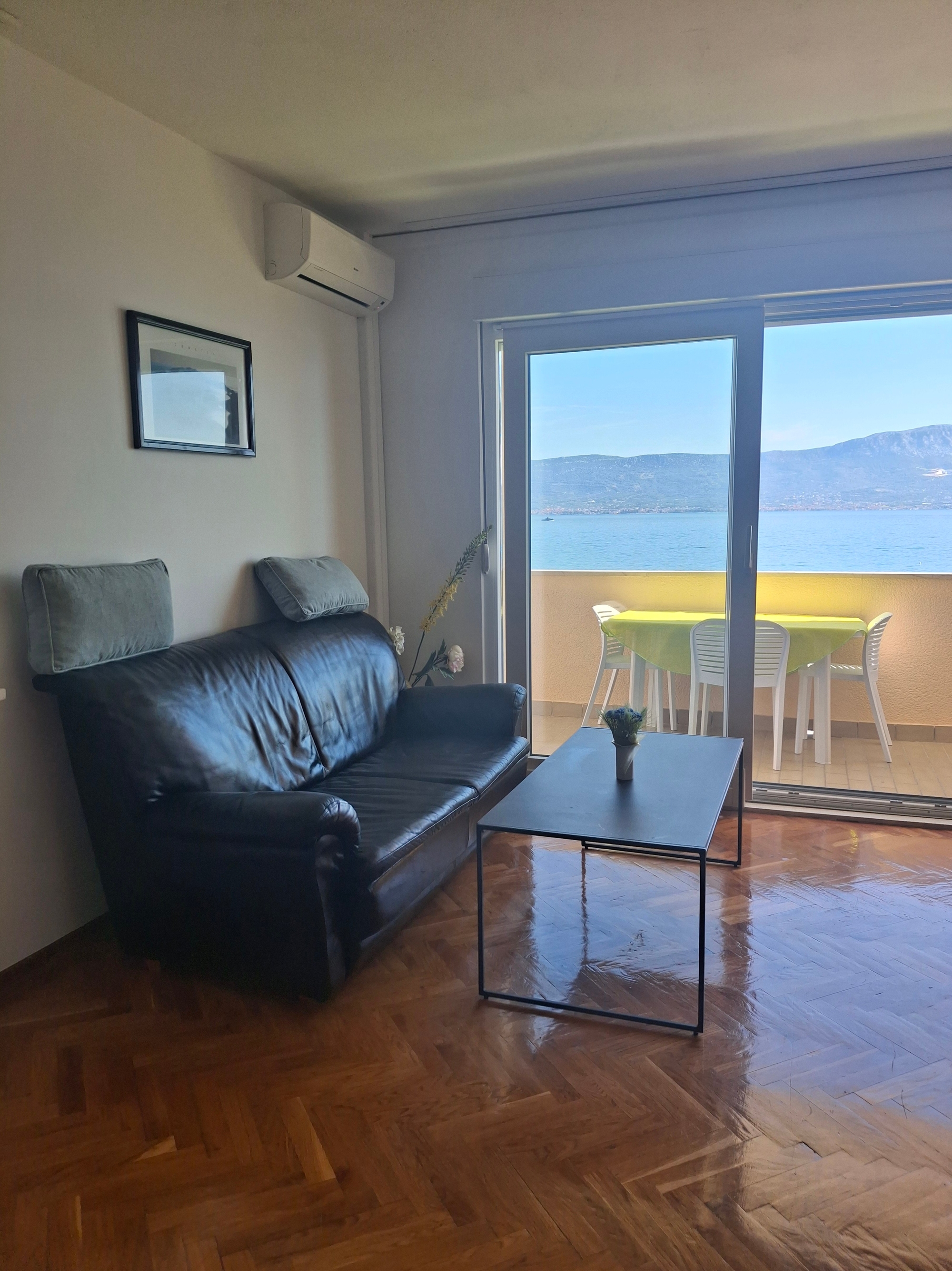 Appartement de deux chambres prés de la plage Slatine, Ciovo (A-1139-c) Appartement de deux chambres prés de la plage Slatine, Ciovo (A-1139-c)