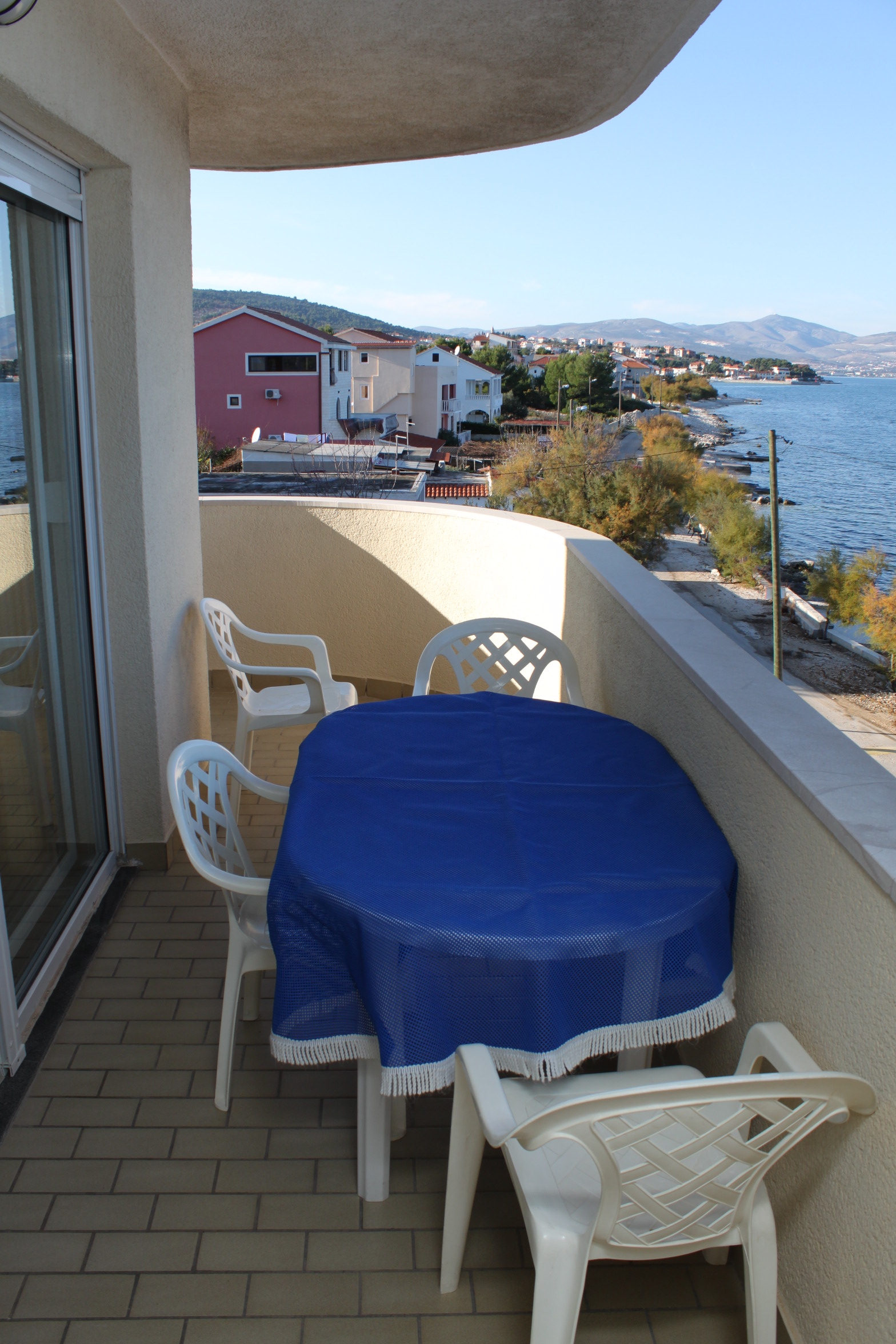 Two bedroom apartment near beach Slatine, Čiovo  A-c