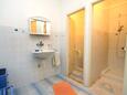 Bathroom Milna, Bathroom in the house, (pet friendly) and WiFi.
