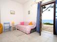 Living room Milna, Living room in the house, air condition available, (pet friendly) and WiFi.