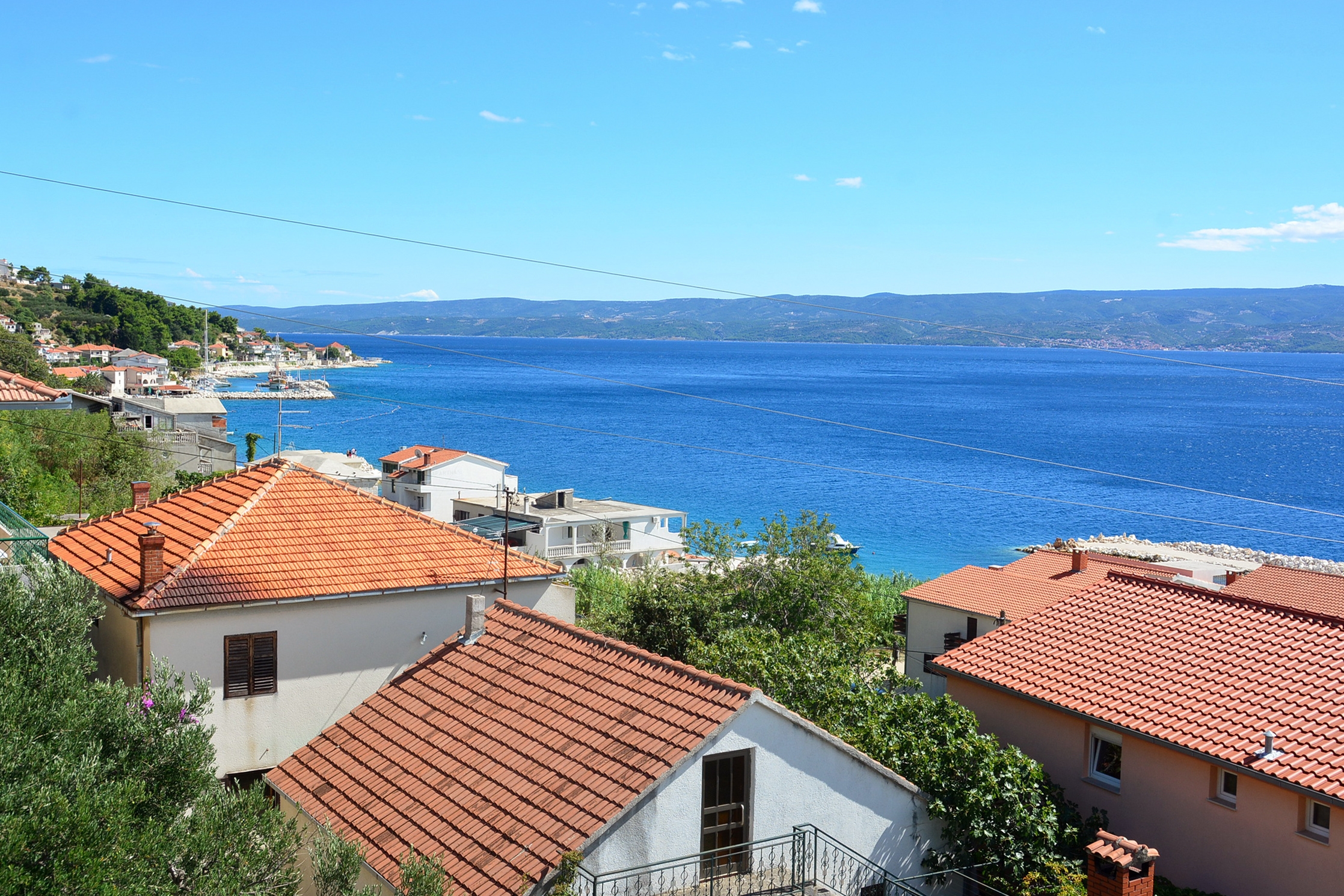 Three bedroom apartment with terrace and sea view Suhi Potok, Omiš  A-a