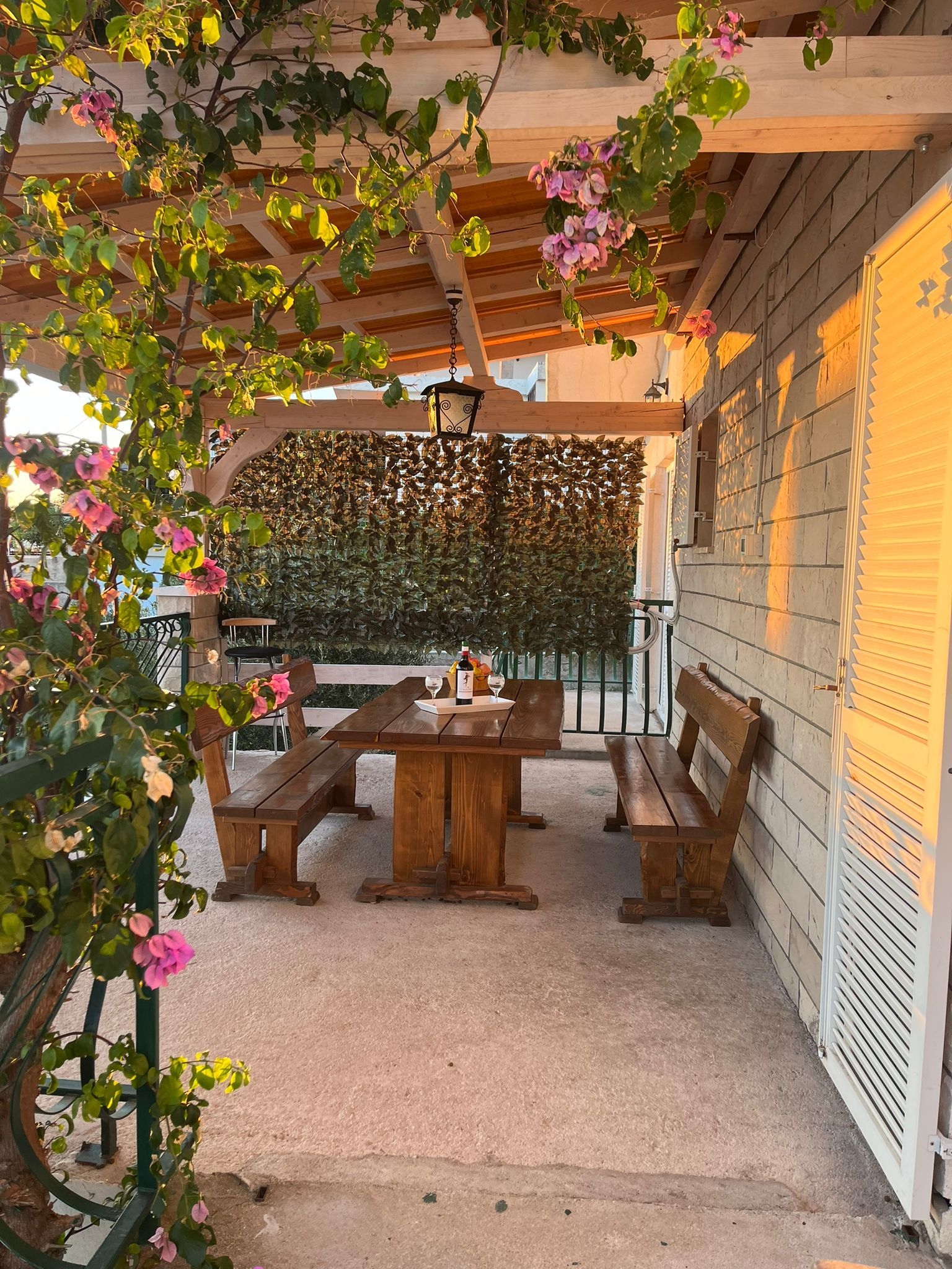 Three bedroom apartment with terrace and sea view Suhi Potok, Omiš  A-a