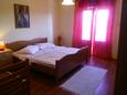 Ložnice Kampor, Ložnice v ubytování typu apartment, domácí mazlíčci povoleni a WiFi.