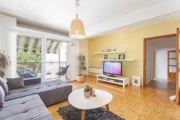 Living room Makarska, Living room in the apartment, dostupna klima i WIFI.