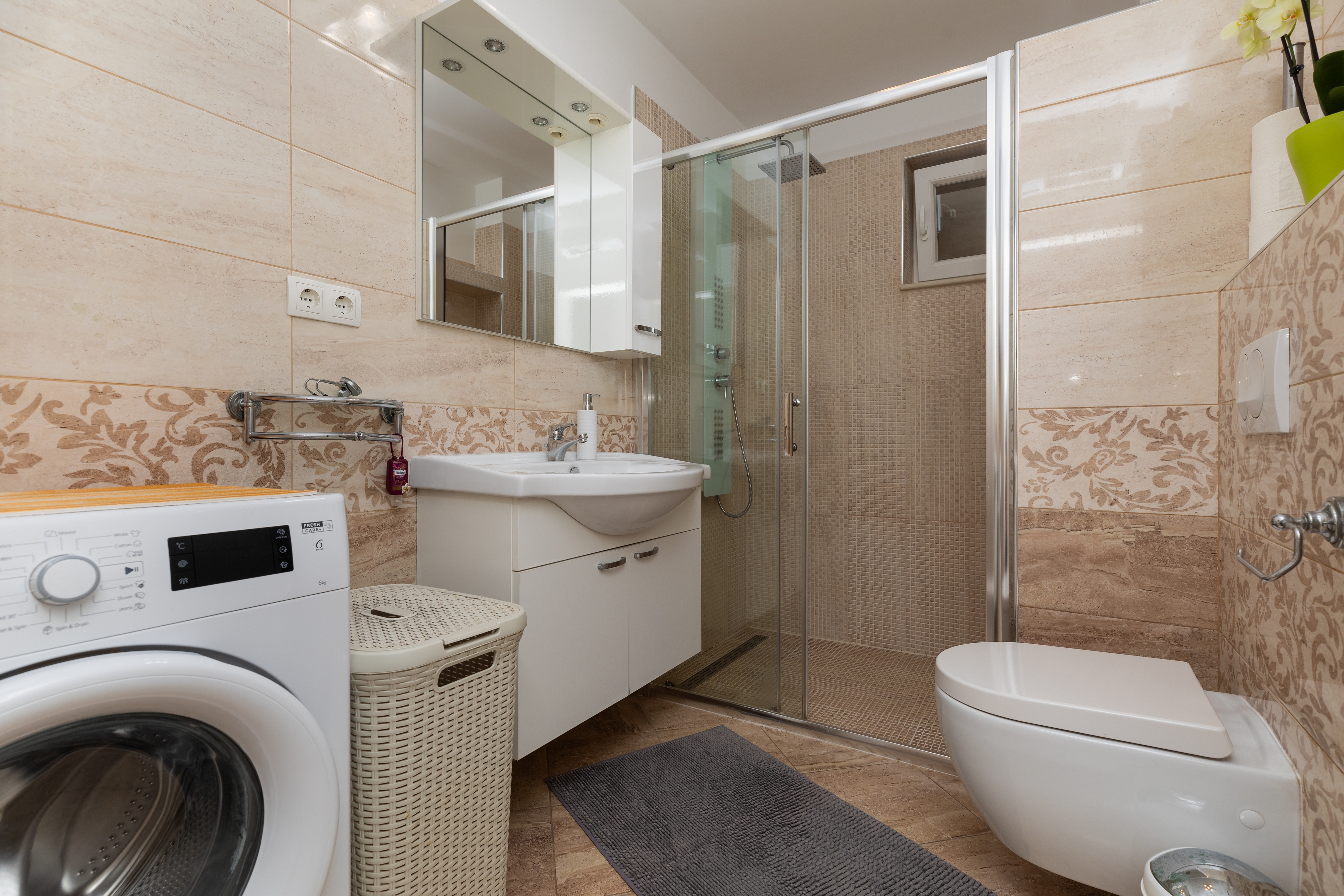 Three bedroom apartment with balcony and sea view Stanići, Omiš  A-a