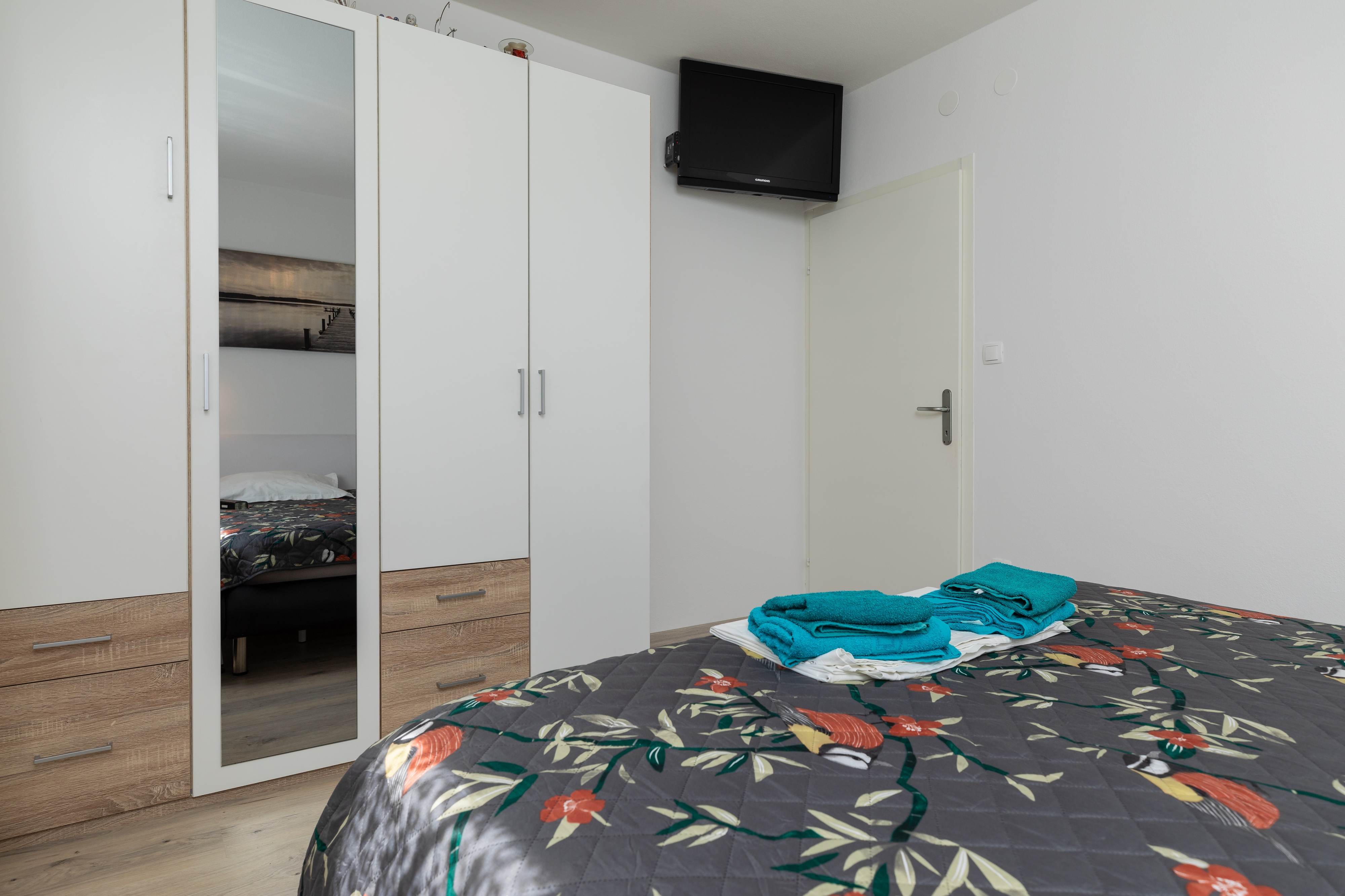 Three bedroom apartment with balcony and sea view Stanići, Omiš  A-a