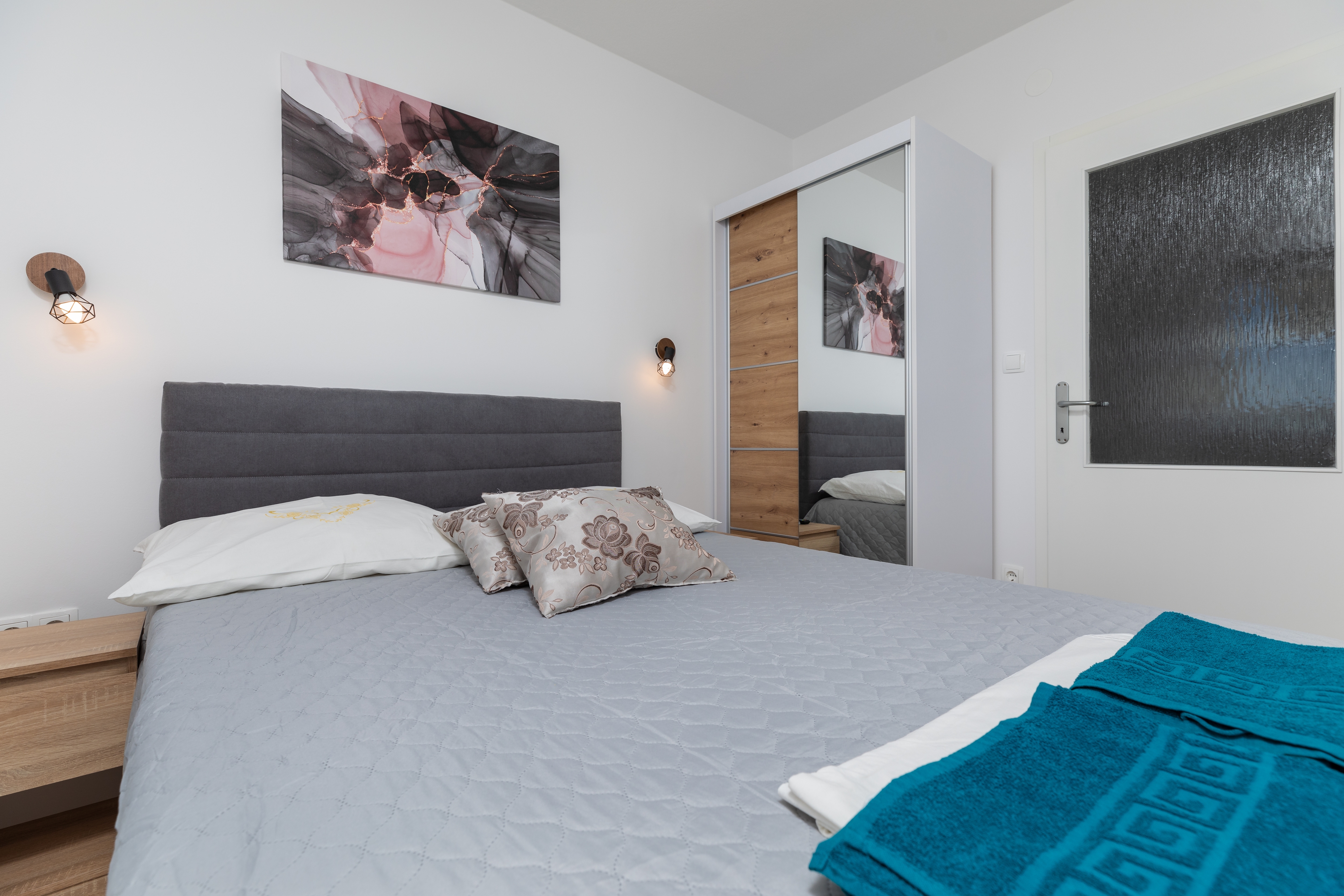 Three bedroom apartment with balcony and sea view Stanići, Omiš  A-a