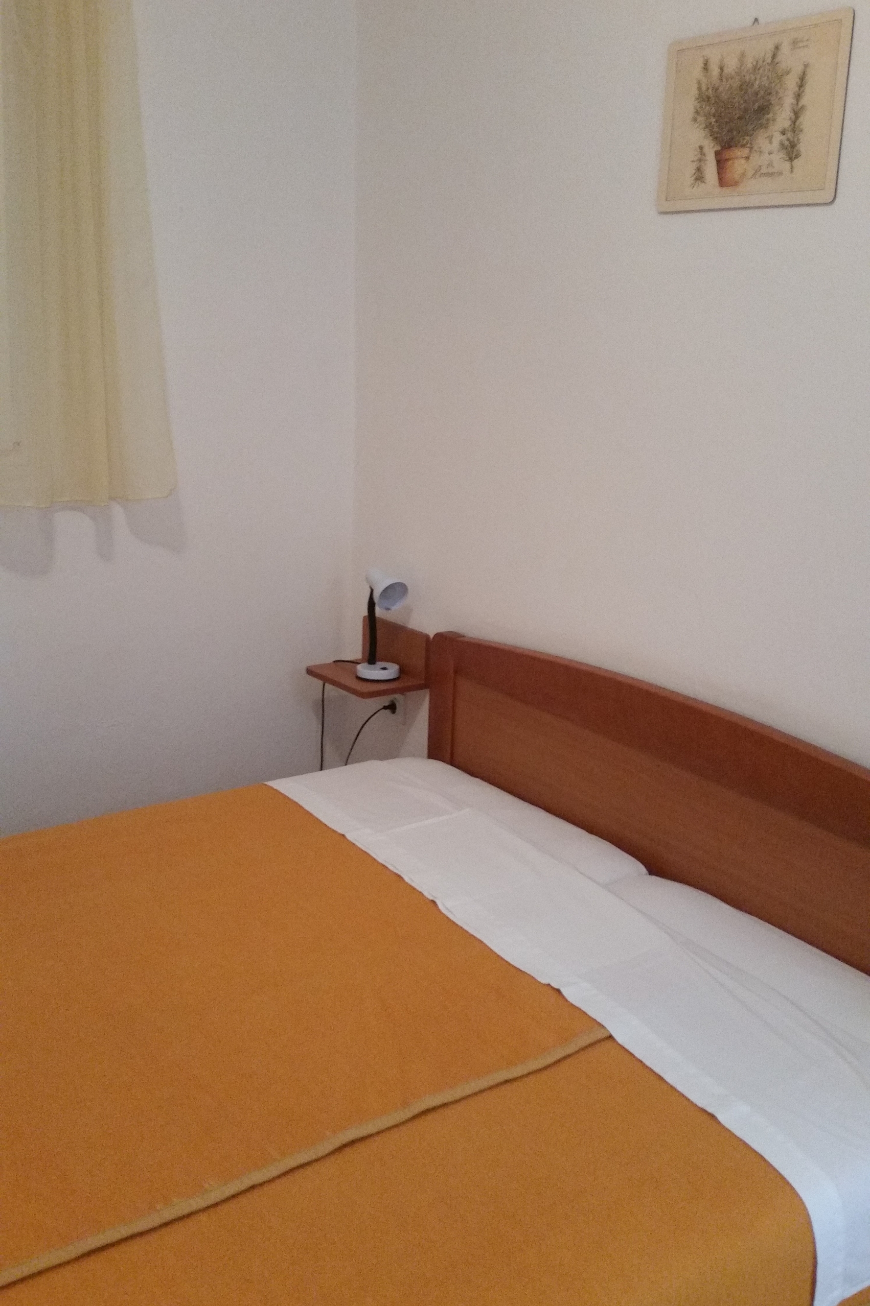 Four bedroom apartment near beach Sveta Nedilja, Hvar  A-a