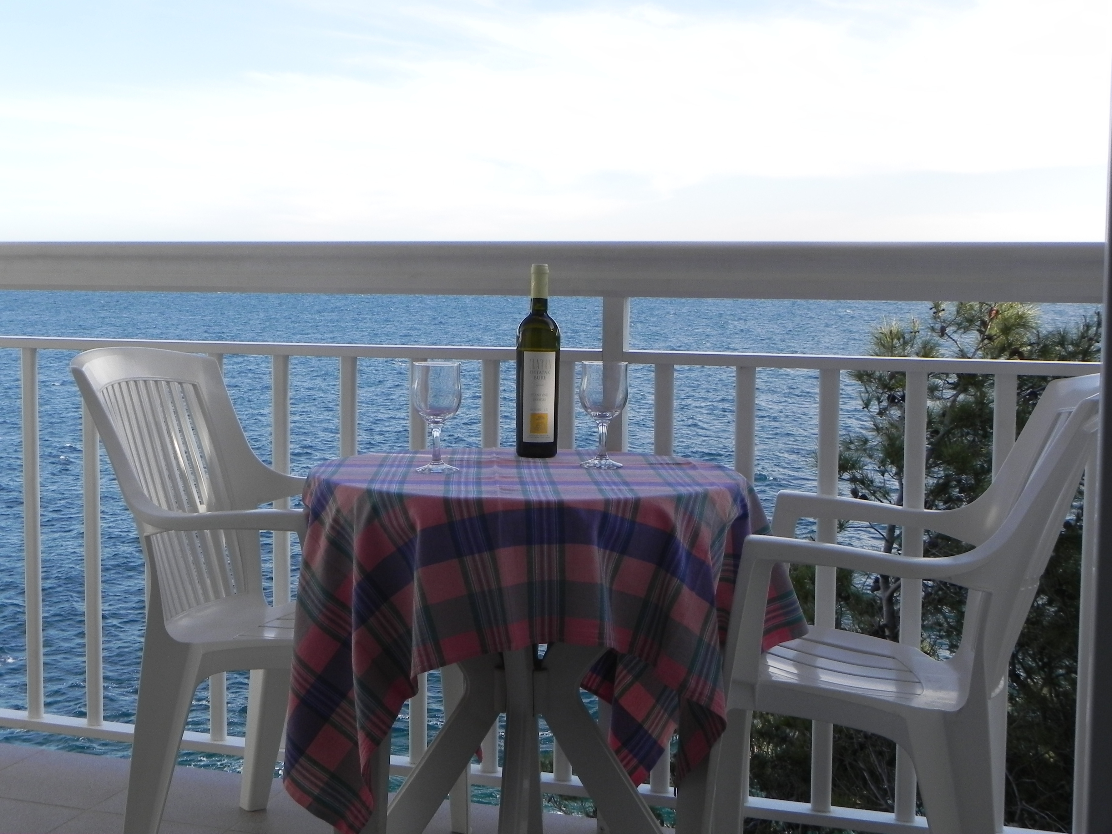 Four bedroom apartment near beach Sveta Nedilja, Hvar  A-a