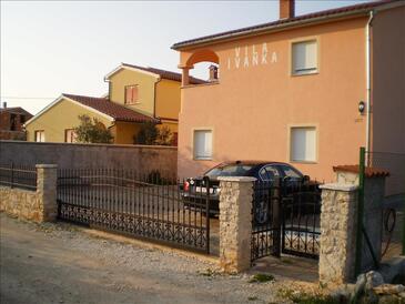 Property Valbandon, Fažana, Property 11438 - Apartments with pebble beach.