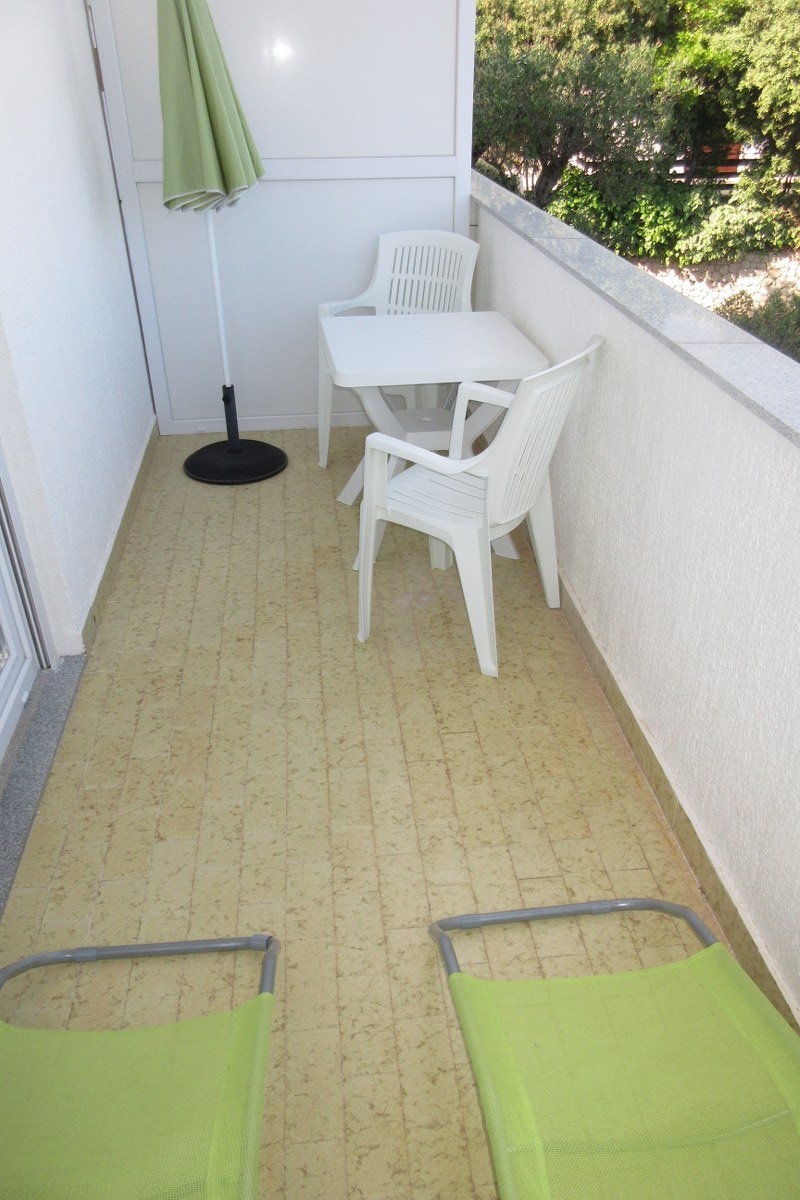One bedroom apartment with balcony and sea view Cove Oštrička luka, Rogoznica  A-b