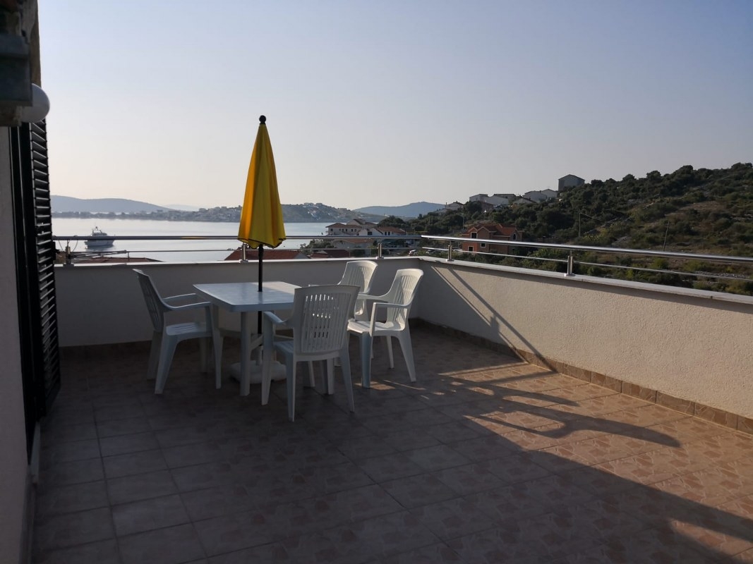 Two bedroom apartment with terrace and sea view Cove Oštrička luka, Rogoznica  A-d