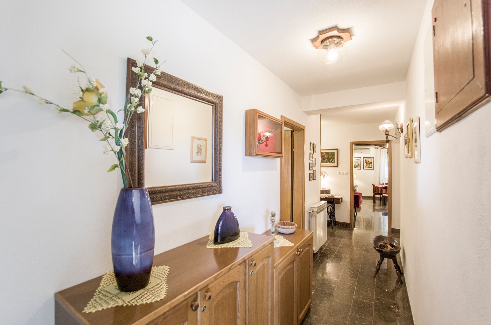 Three bedroom house with terrace and sea view Selca, Brač  K