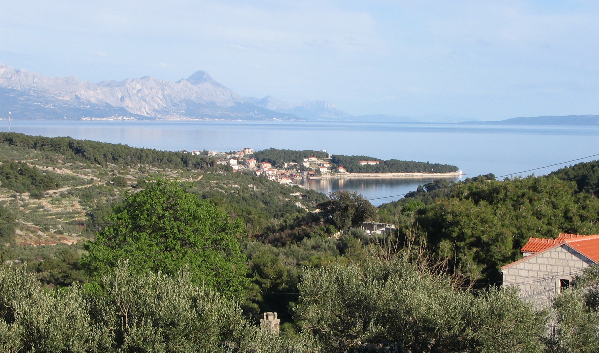 Three bedroom house with terrace and sea view Selca, Brač  K