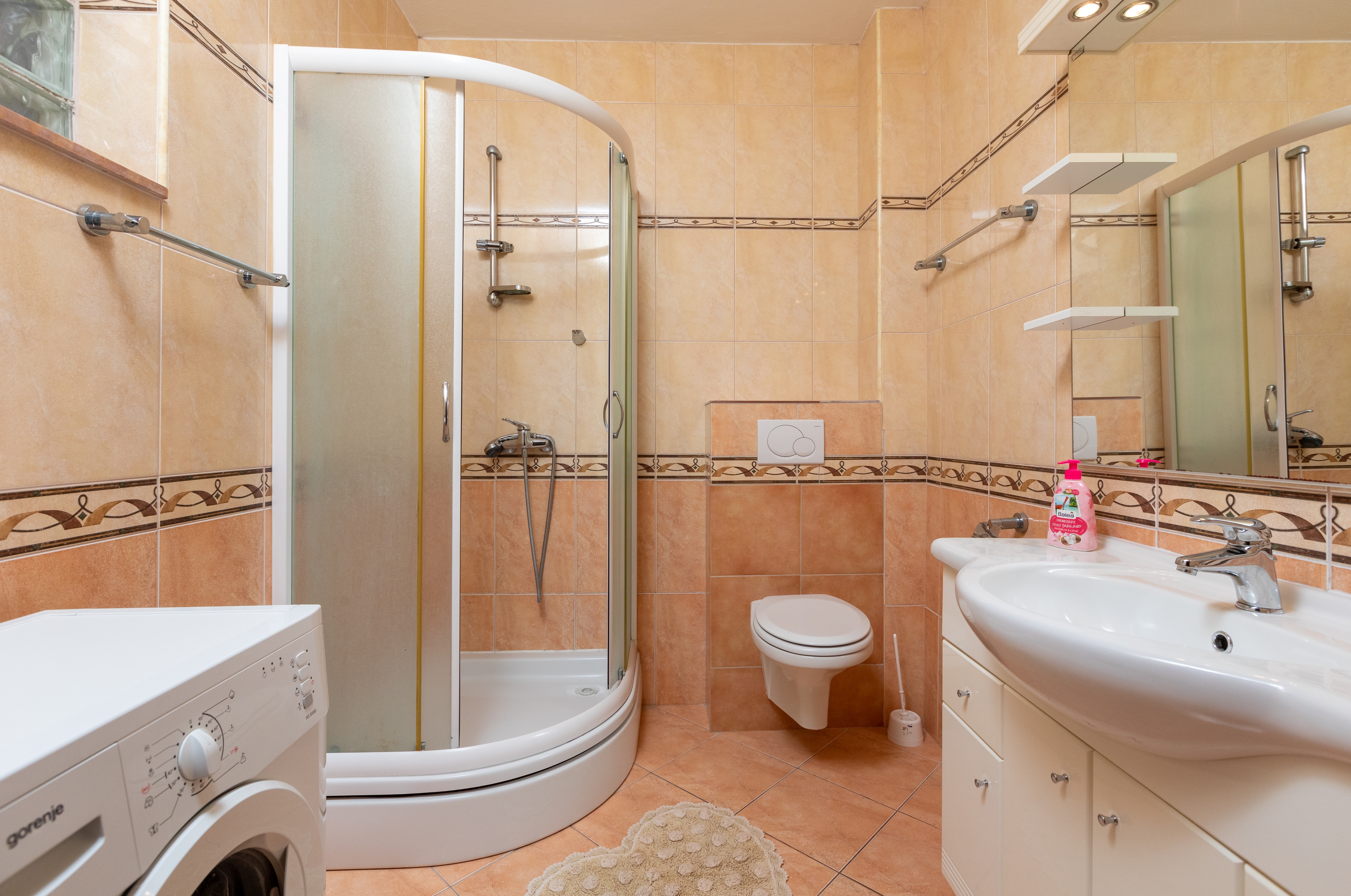 Three bedroom apartment near beach Podgora, Makarska  A-a