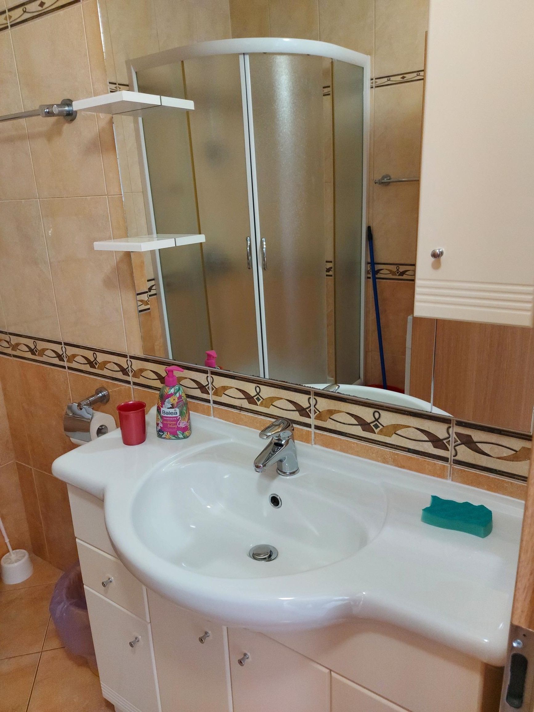 Three bedroom apartment near beach Podgora, Makarska  A-a