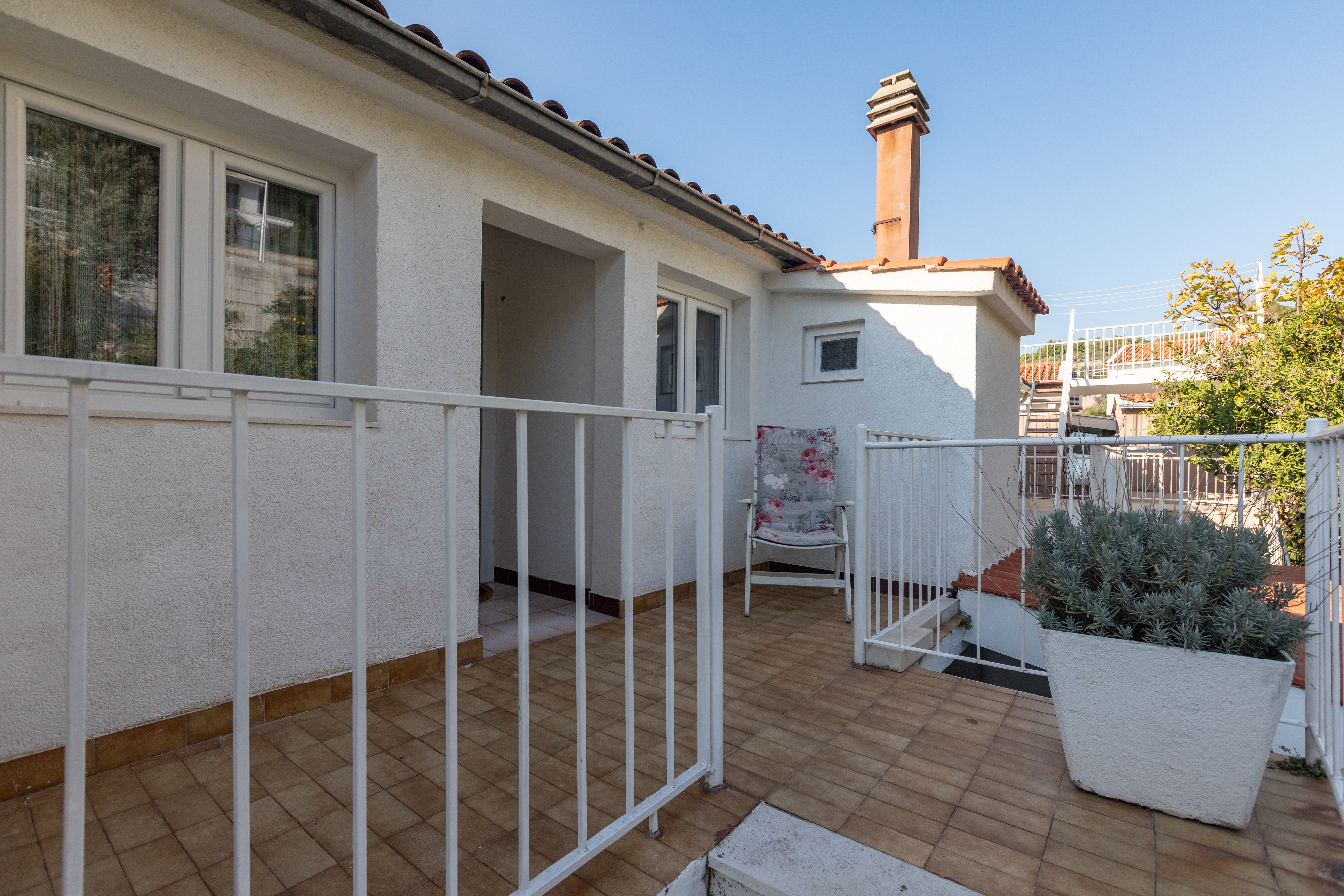 Three bedroom apartment near beach Podgora, Makarska  A-b