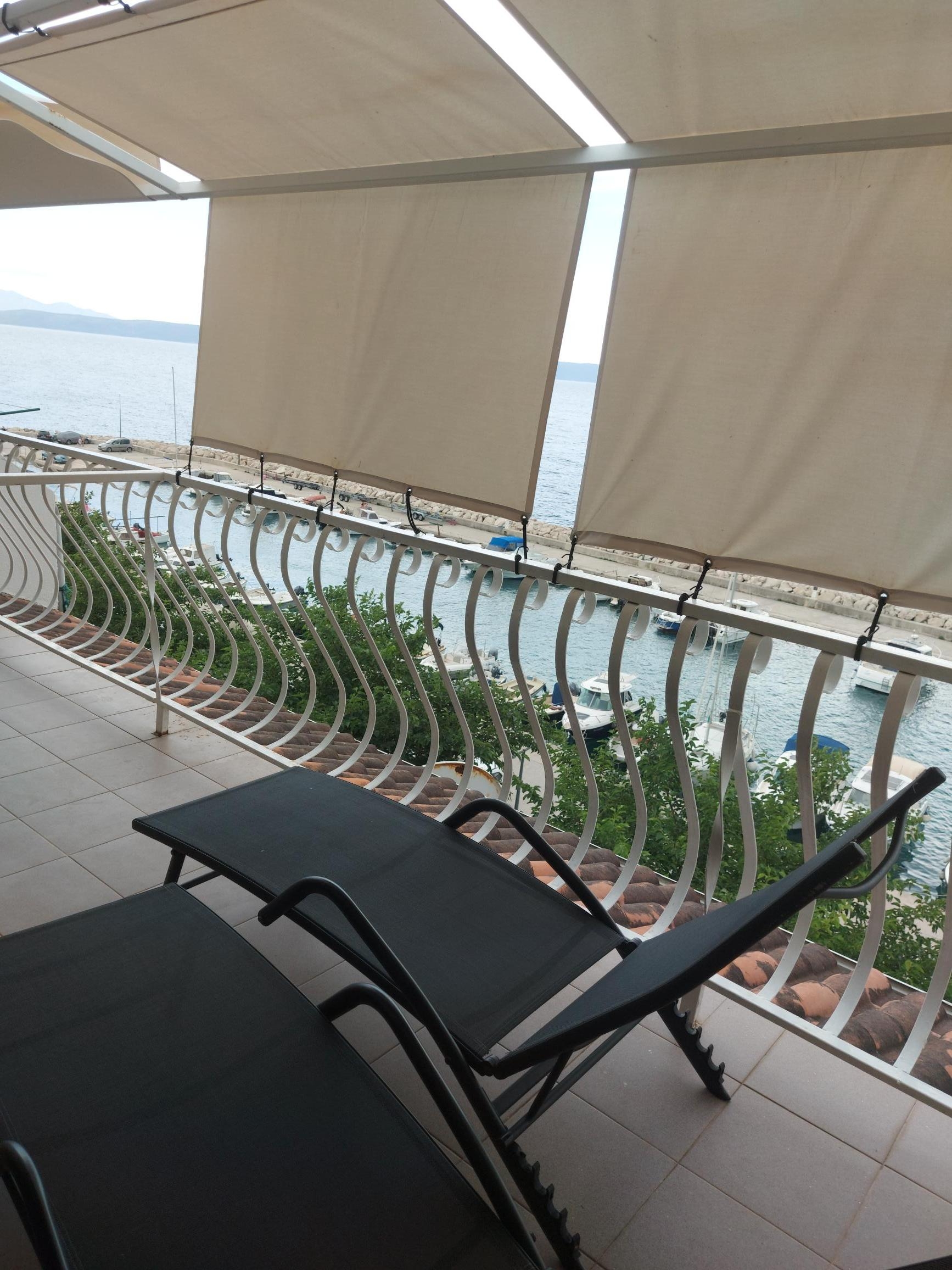 Three bedroom apartment near beach Podgora, Makarska  A-b