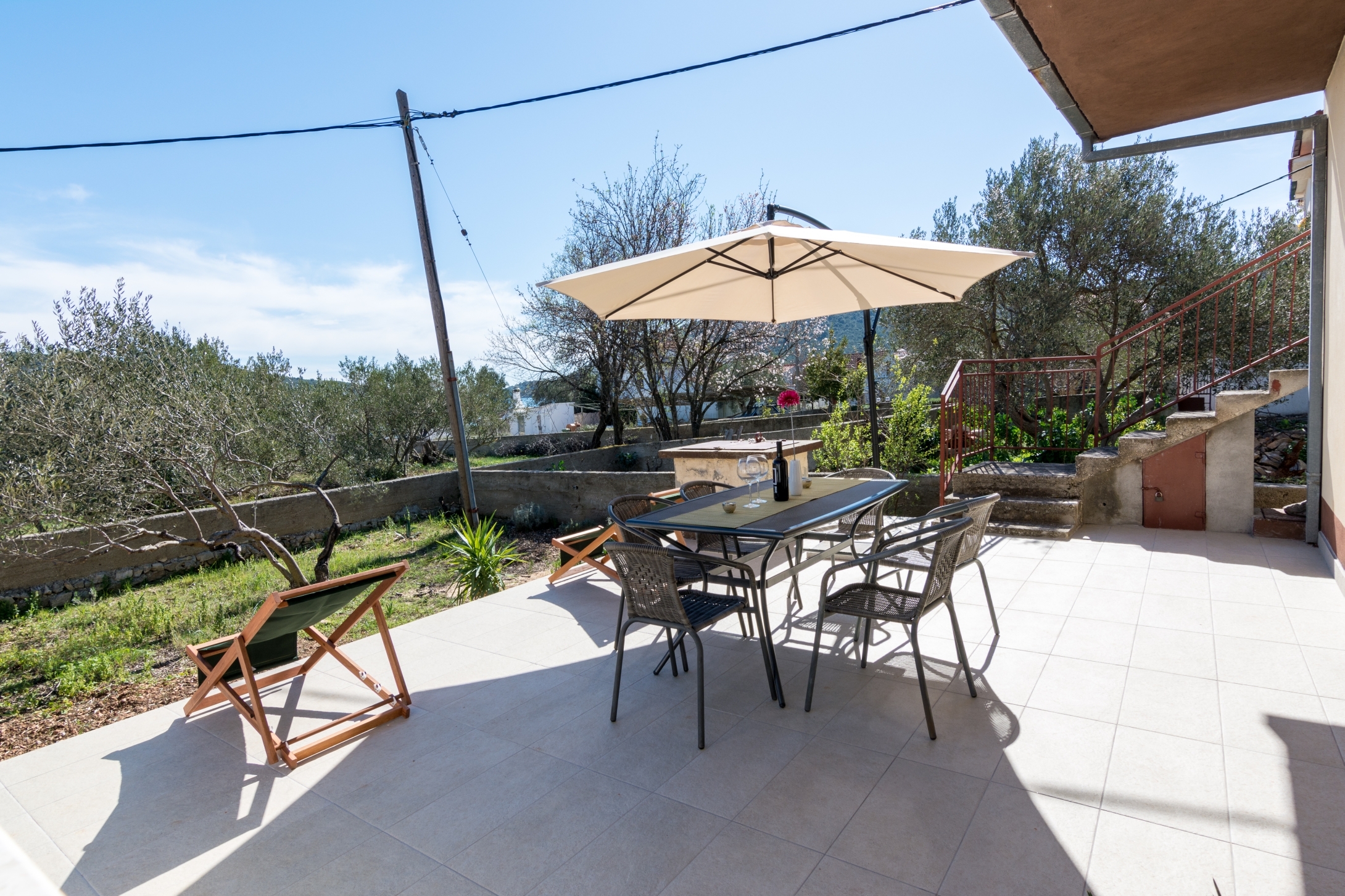 Two bedroom house near beach Vinišće, Trogir  K