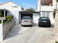 Parking lot Hvar, Hvar, Parking lot 115 - Apartments with pebble beach.