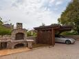 Parkolóhely Kornić, Krk, Parkolóhely 11504 - Nyaralóház kavicsos stranddal.