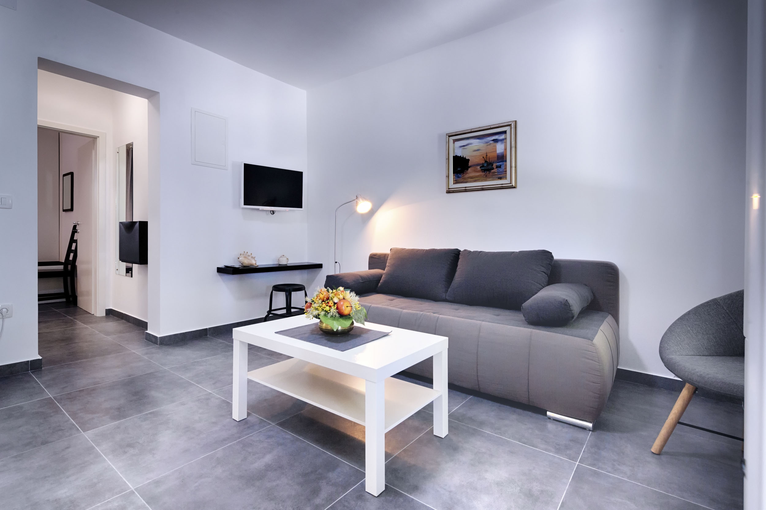 One bedroom apartment with terrace Komiža, Vis (A-1151-c)