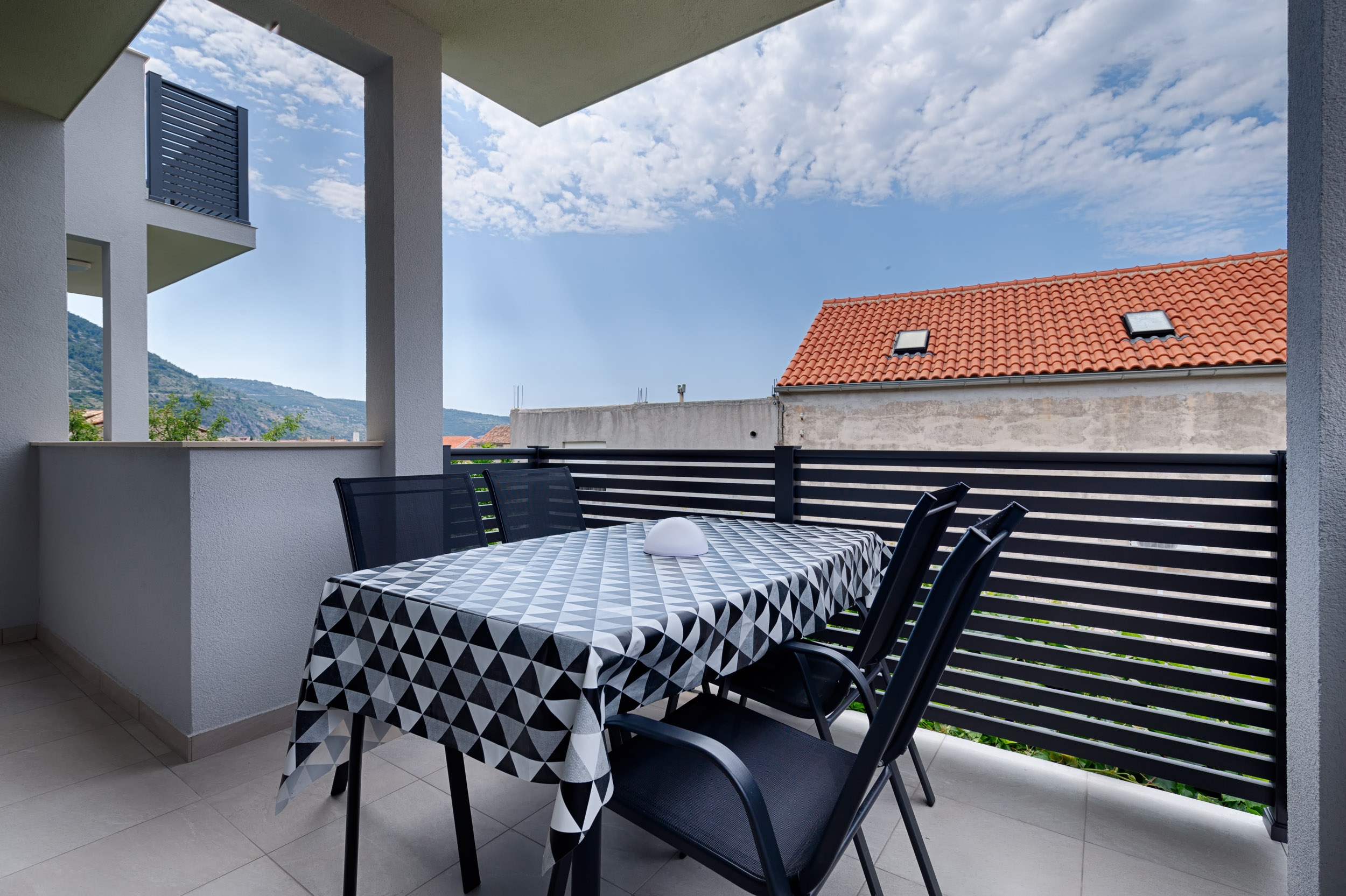 One bedroom apartment with terrace Komiža, Vis  A-f