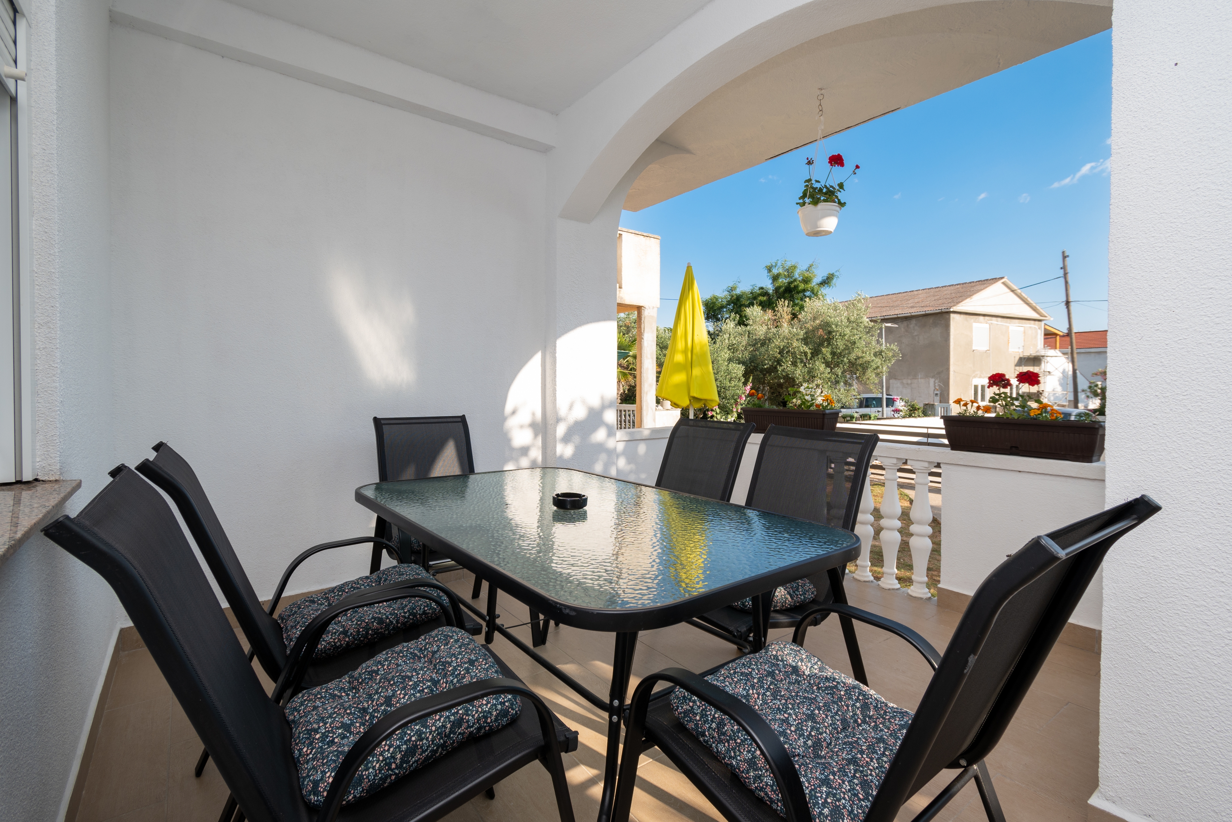 Two bedroom apartment with terrace Povljana, Pag  A-a