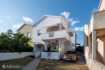 Povljana, Pag, Object 11516 - Appartementen with sandy beach.