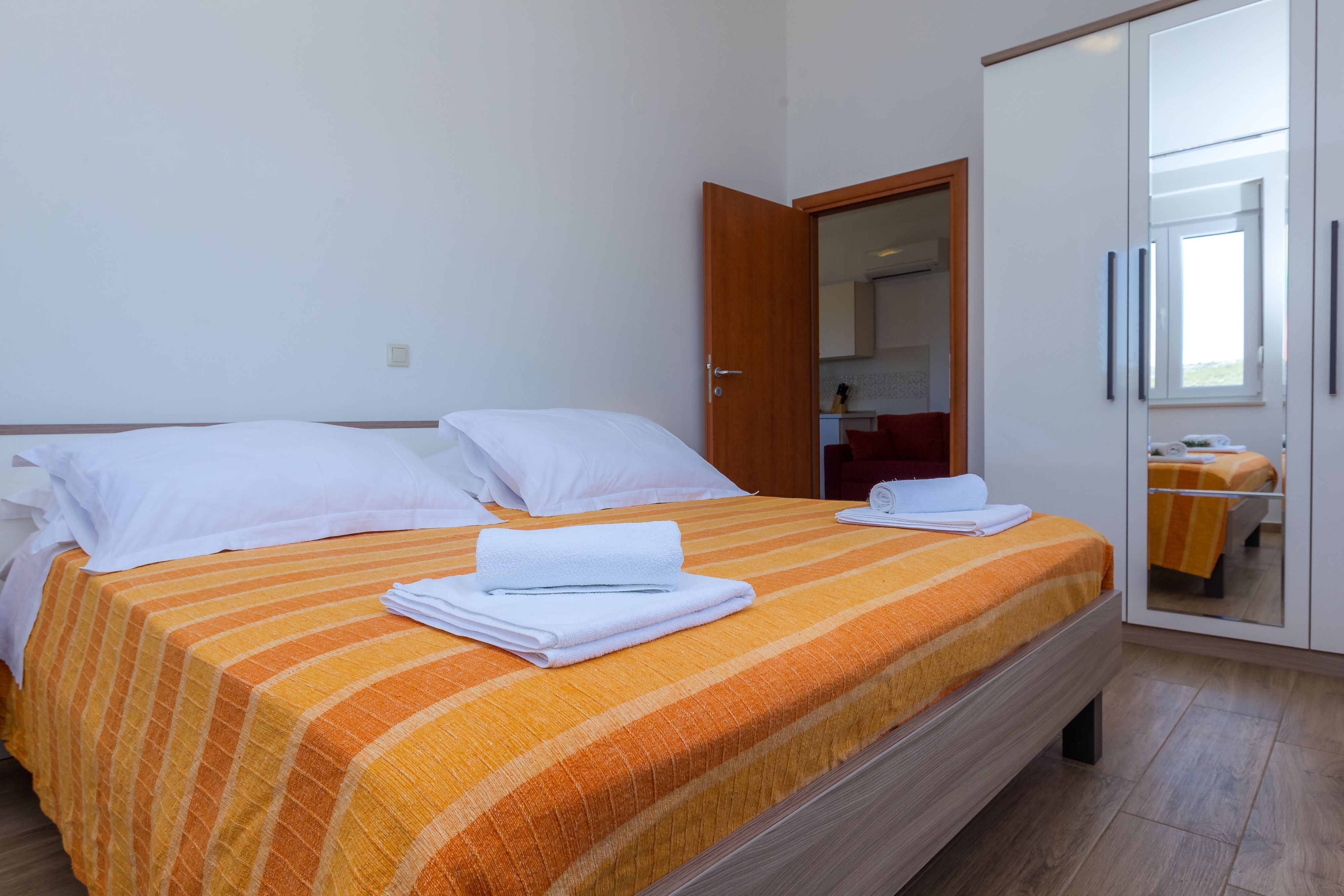 One bedroom apartment near beach Veli Rat, Dugi otok  A-b