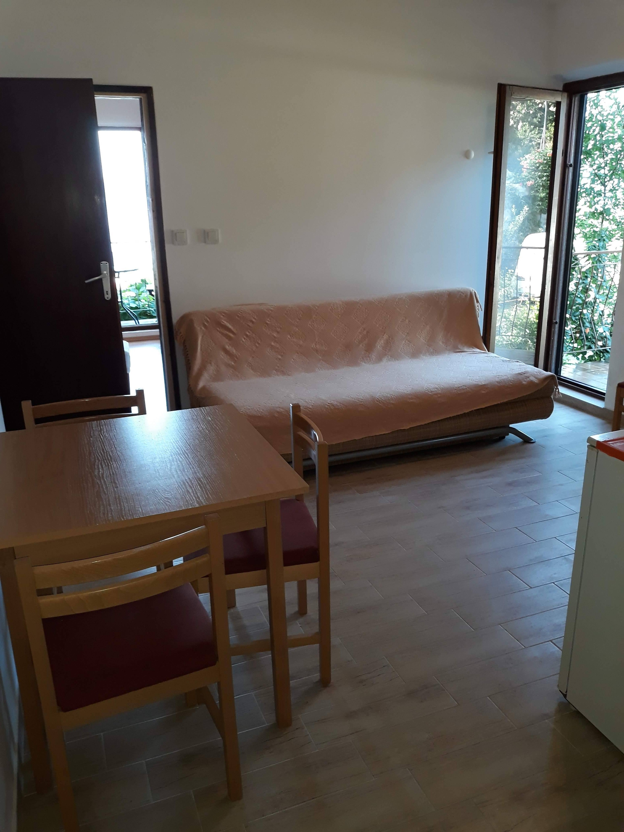 One bedroom apartment with balcony and sea view Slađenovići, Dubrovnik (A-11531-b)