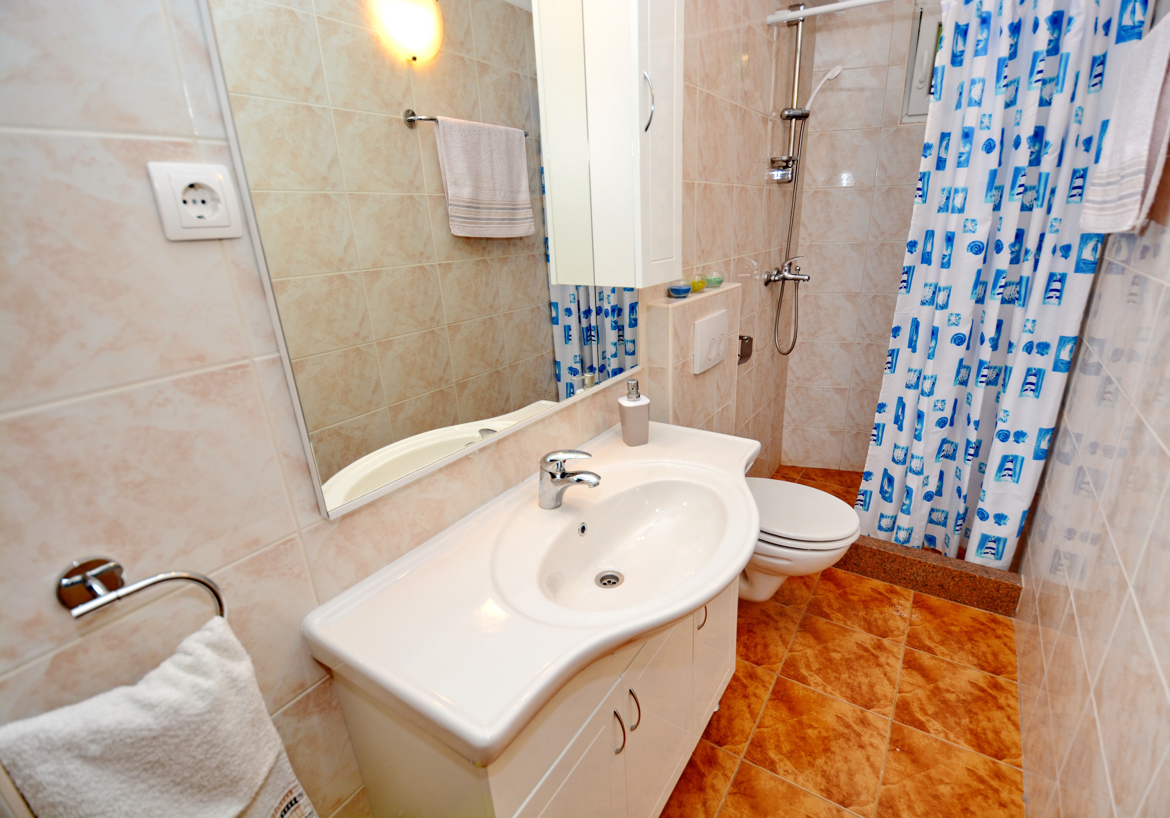 Two bedroom apartment near beach Kaštel Štafilić, Kaštela  A-a