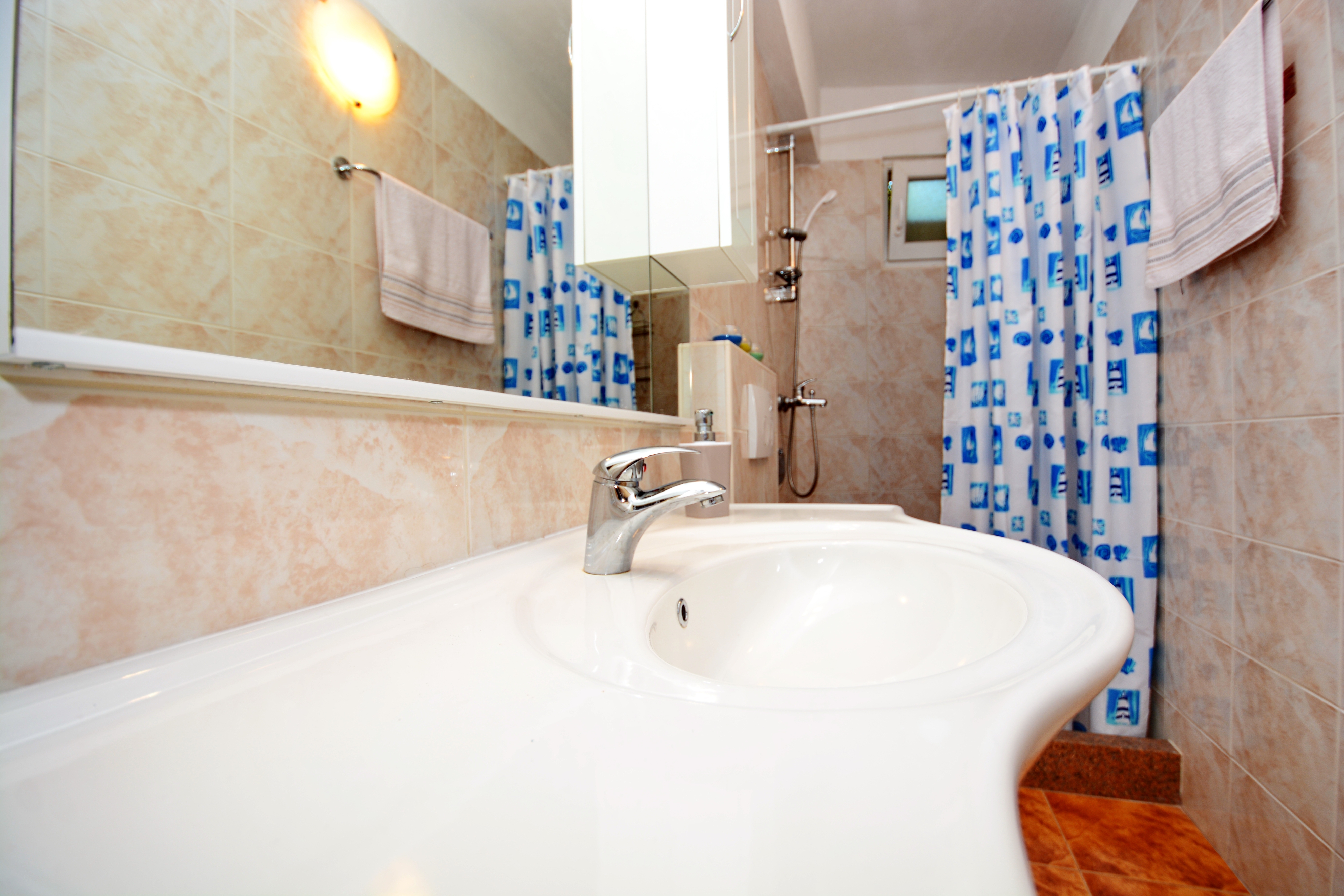 Two bedroom apartment near beach Kaštel Štafilić, Kaštela  A-a