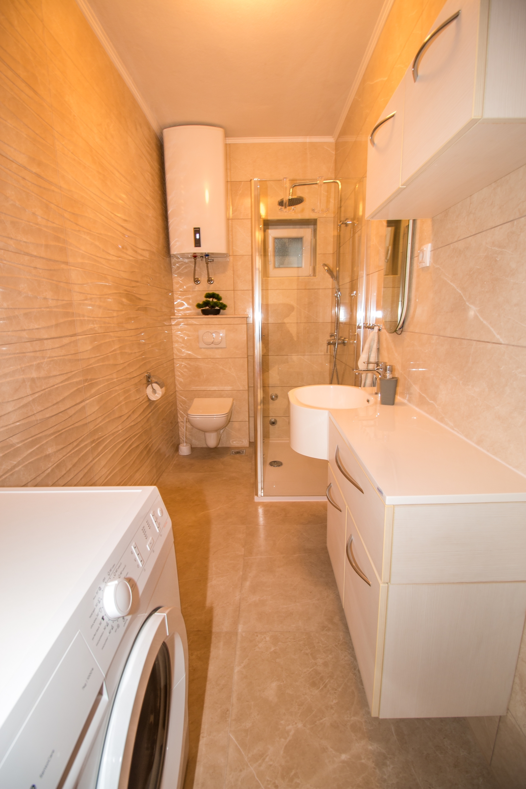 Comfortable and spacious apartment with terrace Trpanj, Pelješac  A-a
