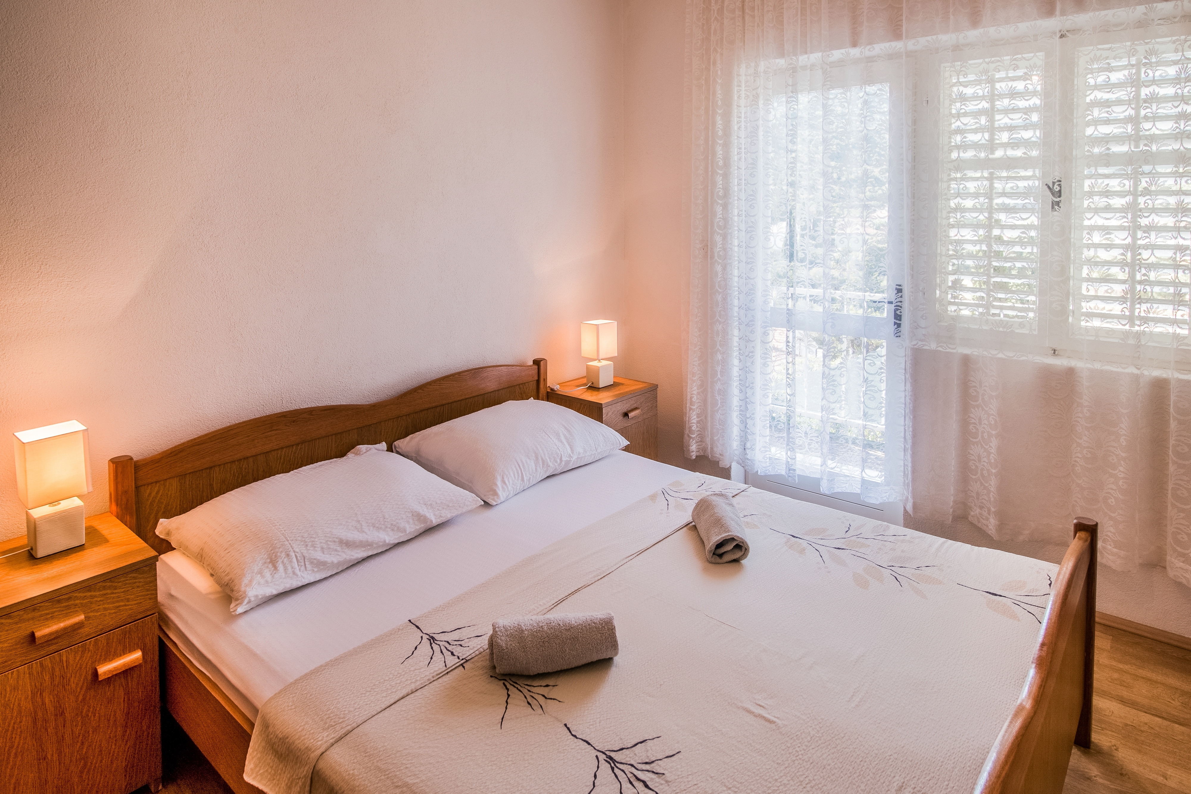 Comfortable and spacious apartment with terrace Trpanj, Pelješac  A-a