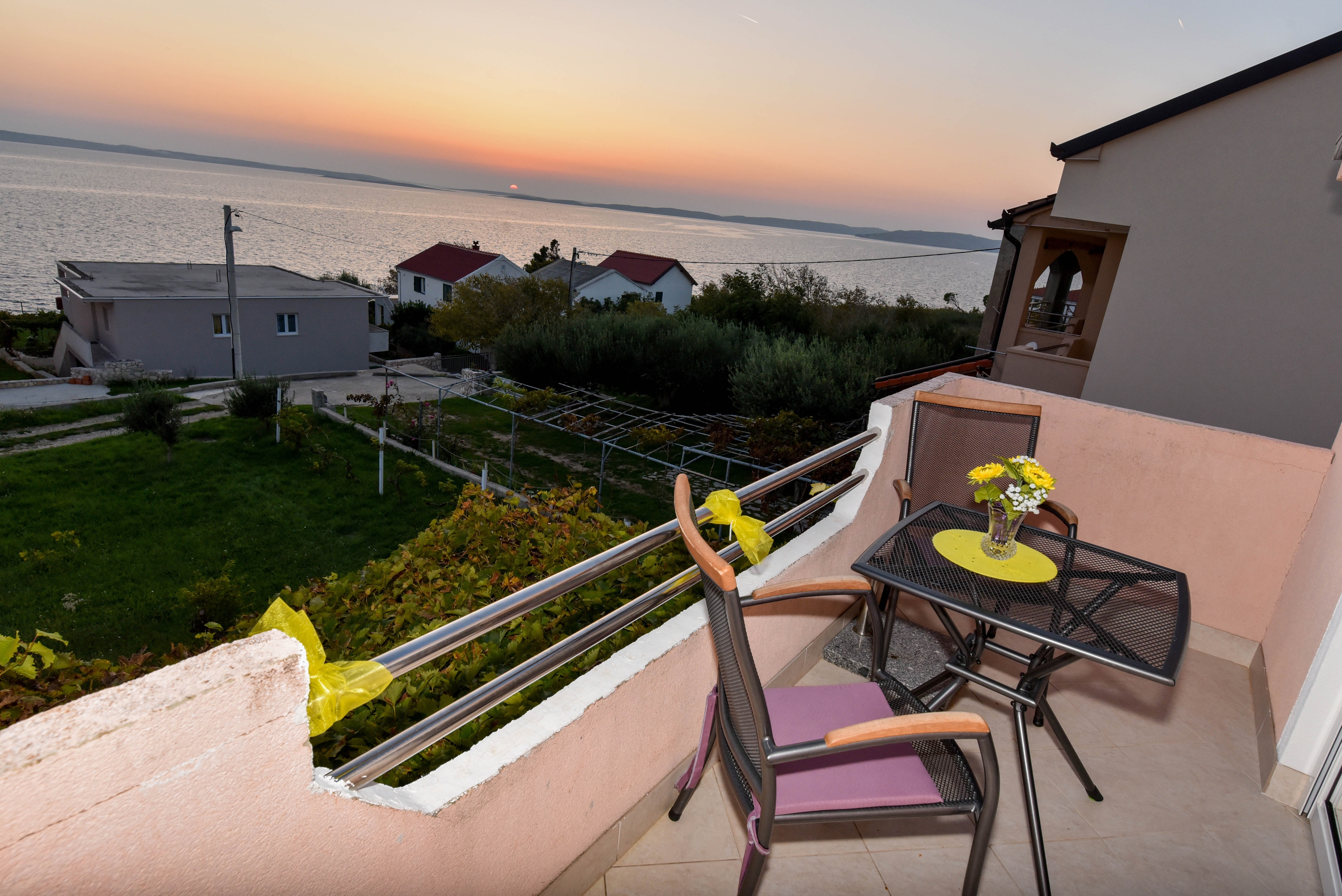 Two bedroom apartment with terrace and sea view Rtina - Miletići, Zadar  A-a