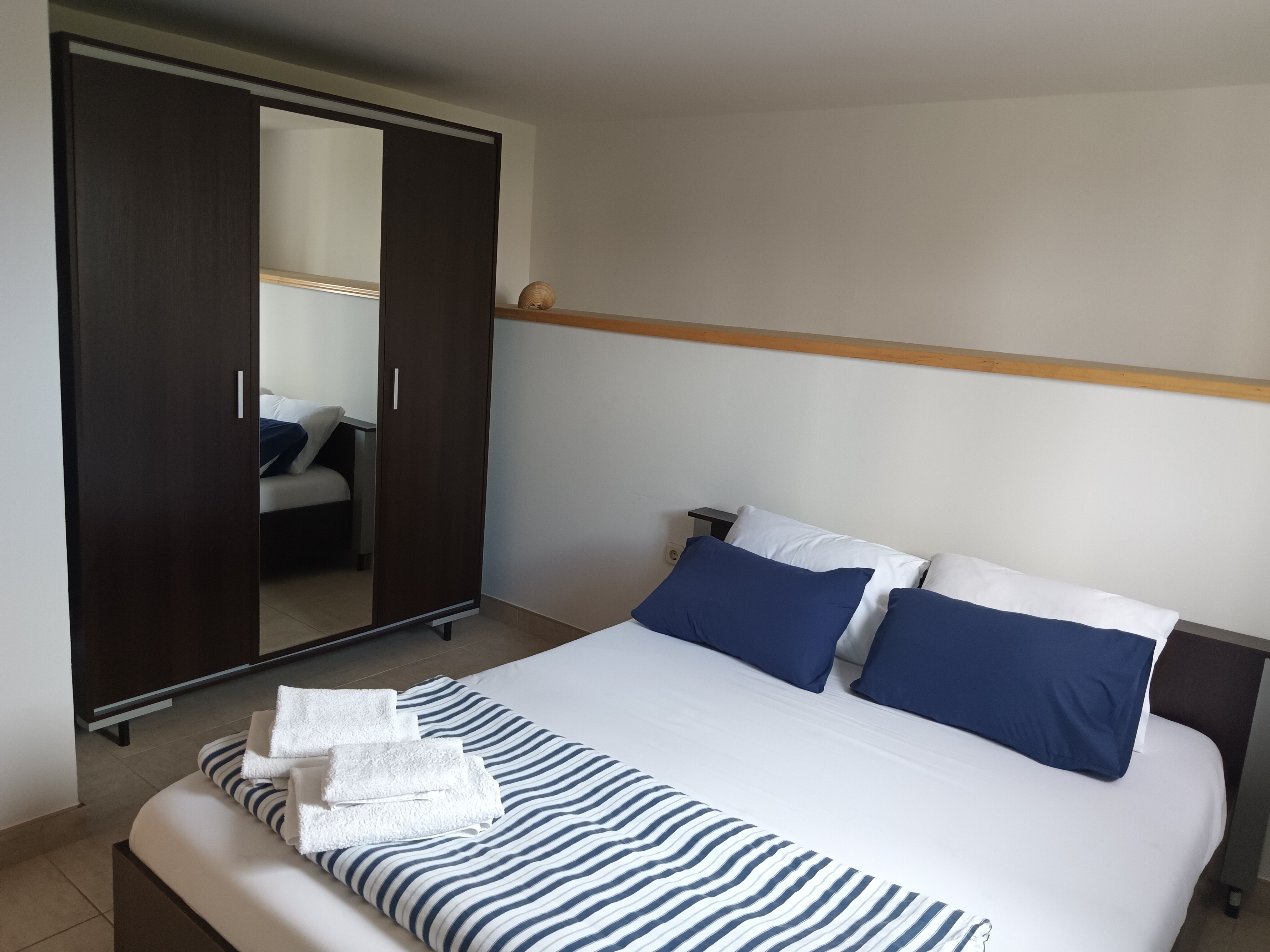 One bedroom apartment with air-conditioning Marina, Trogir  A-a