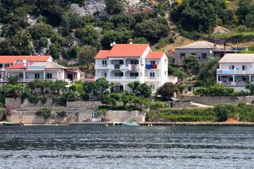 Supetarska Draga - Gornja, Rab, Szálláshely 11579 - Apartmanok és szobák a tenger közelében homokos stranddal.